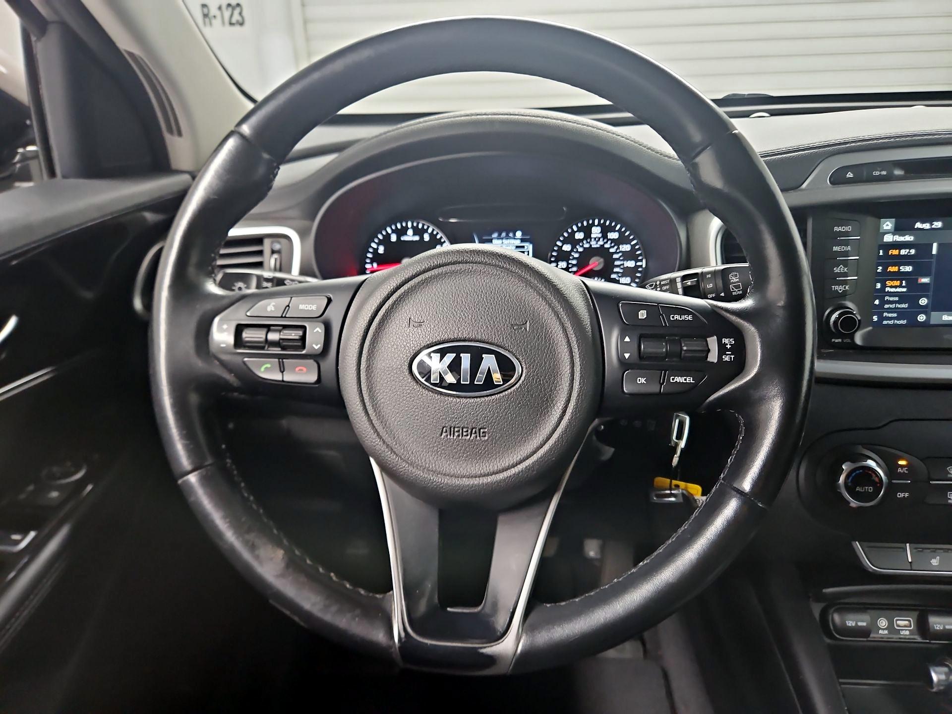 Thumbnail: 2018 Kia Sorento - 10
