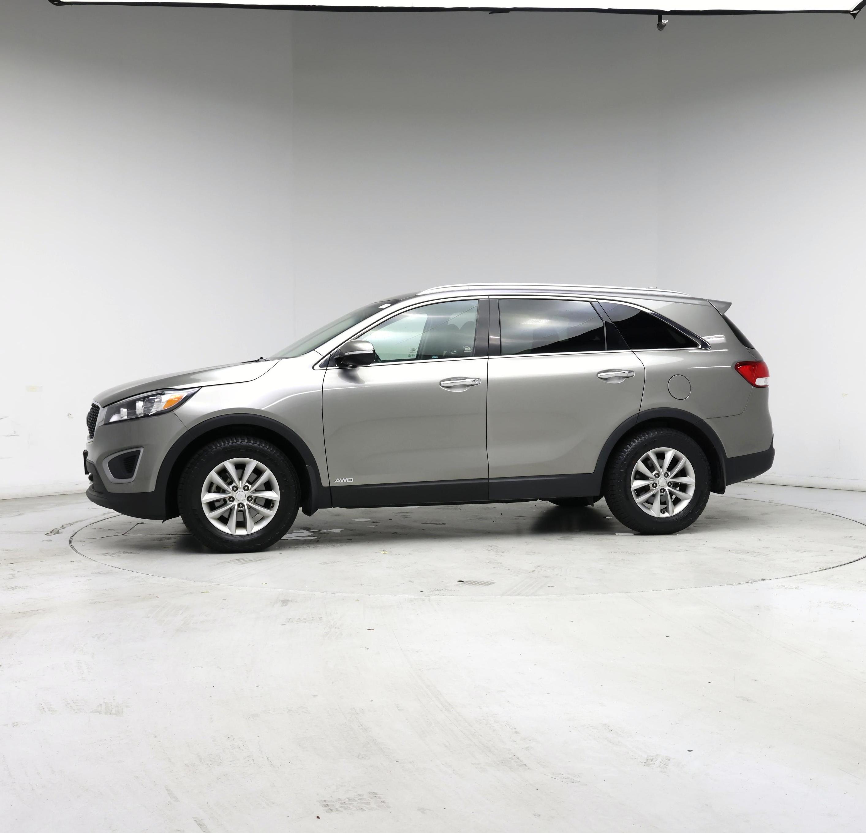 Thumbnail: 2018 Kia Sorento - 3