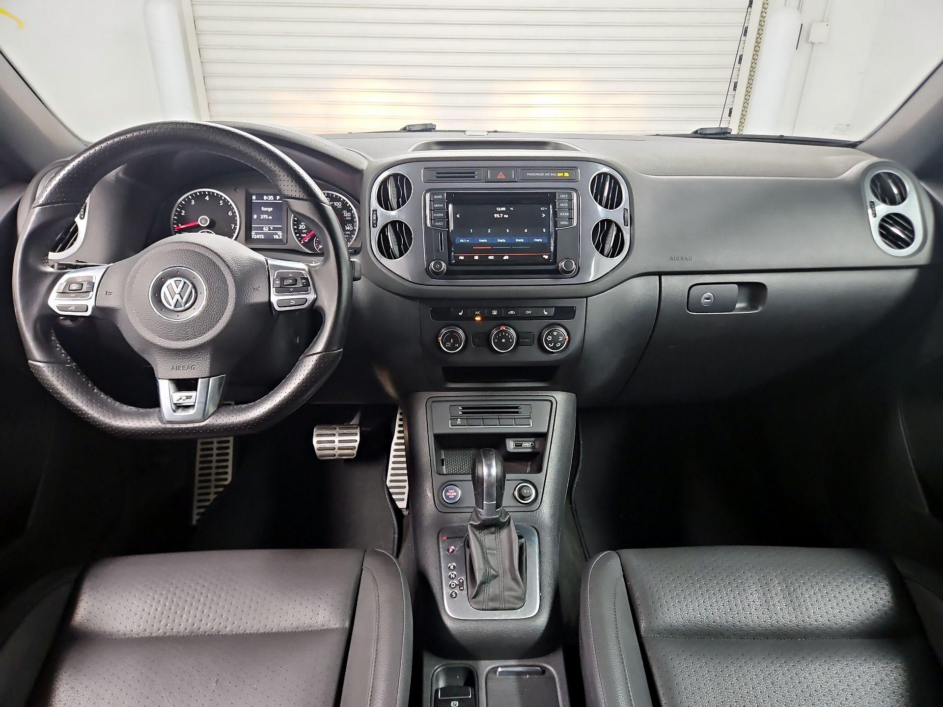 Thumbnail: 2016 Volkswagen Tiguan - 9