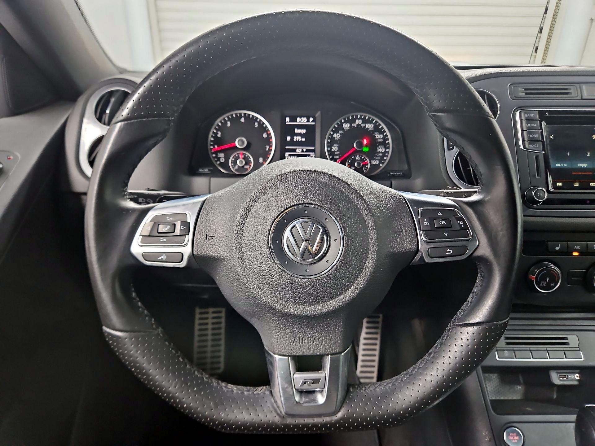 Thumbnail: 2016 Volkswagen Tiguan - 10