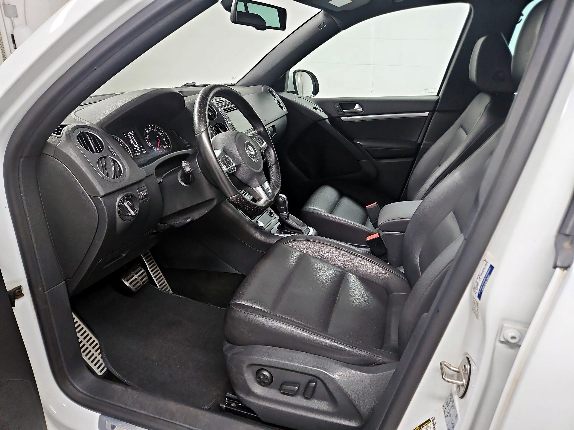 Thumbnail: 2016 Volkswagen Tiguan - 11