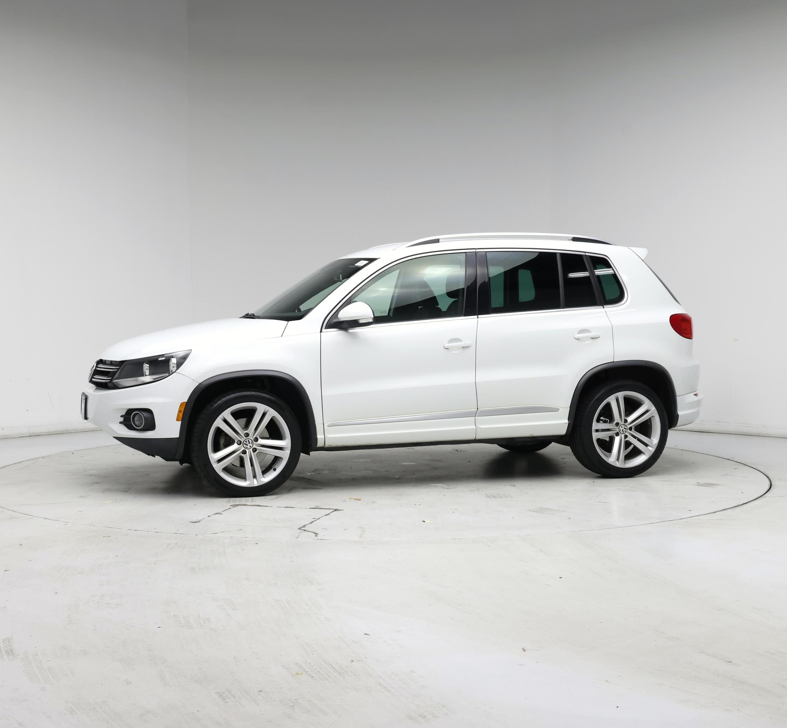 Thumbnail: 2016 Volkswagen Tiguan - 3