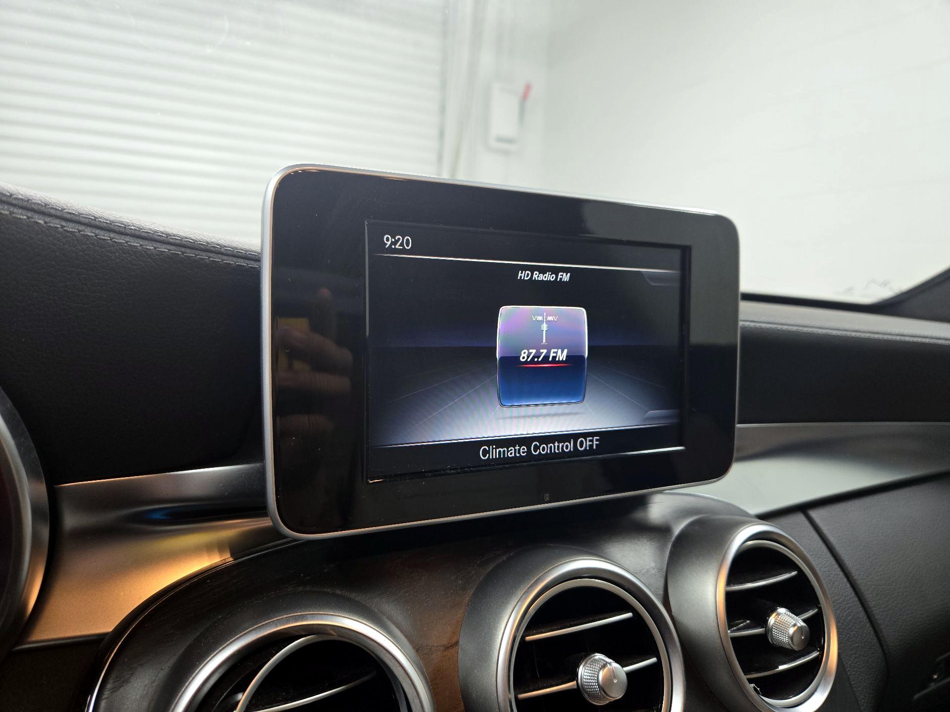 Thumbnail: 2015 Mercedes-Benz C-Class - 15