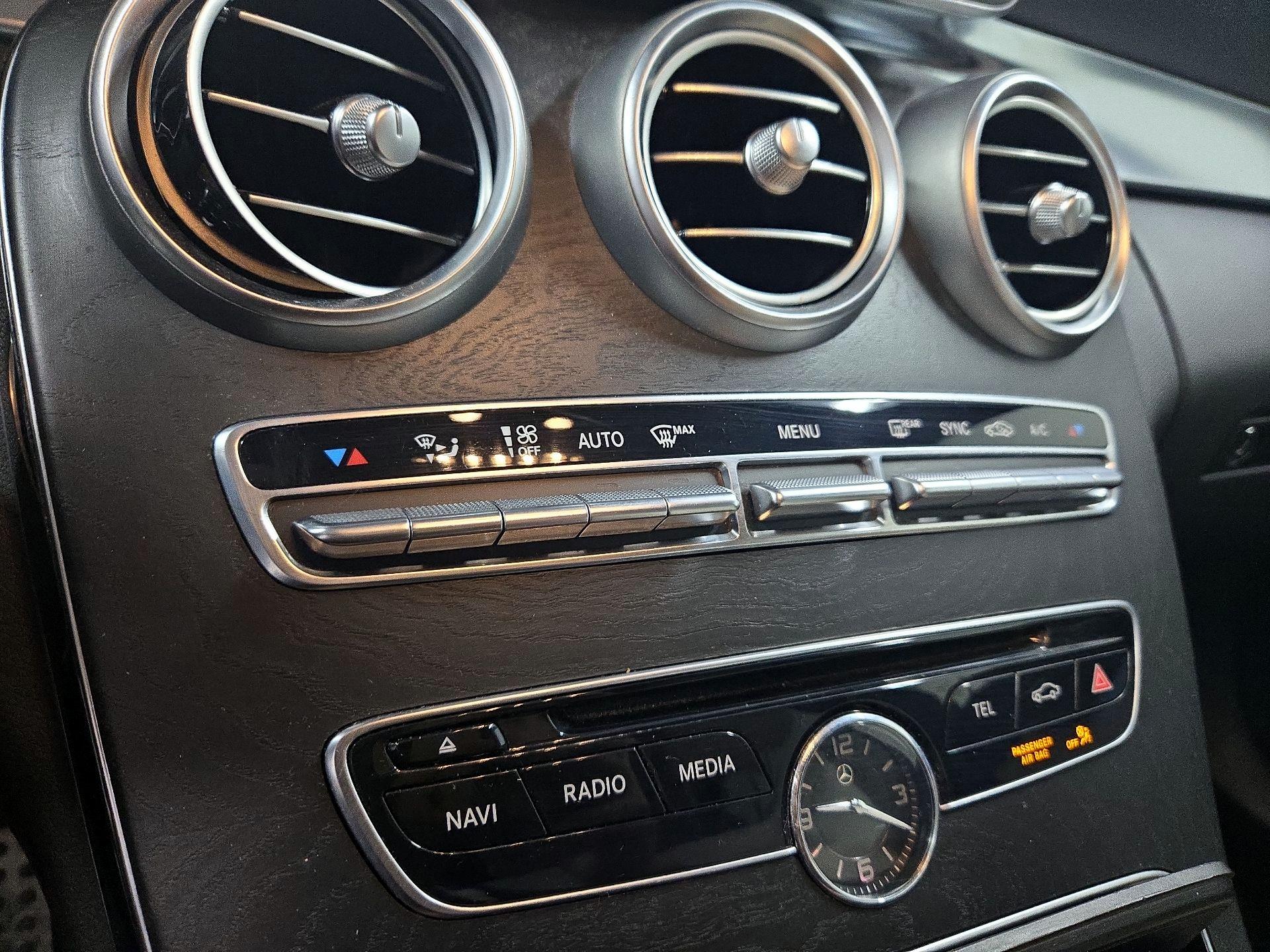 Thumbnail: 2015 Mercedes-Benz C-Class - 16