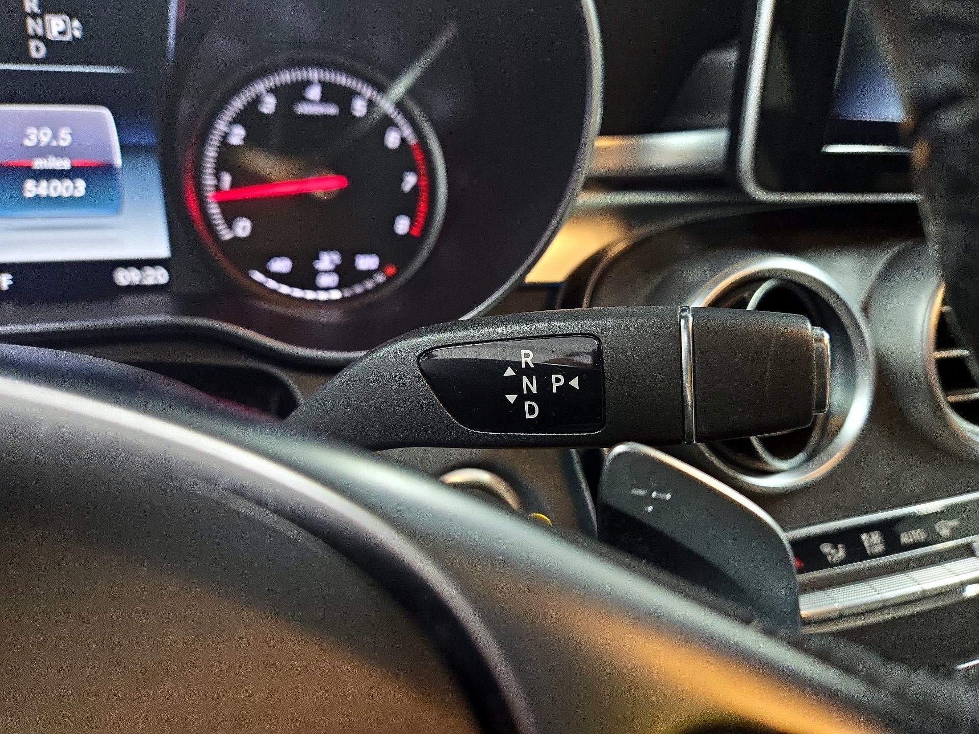 Thumbnail: 2015 Mercedes-Benz C-Class - 17