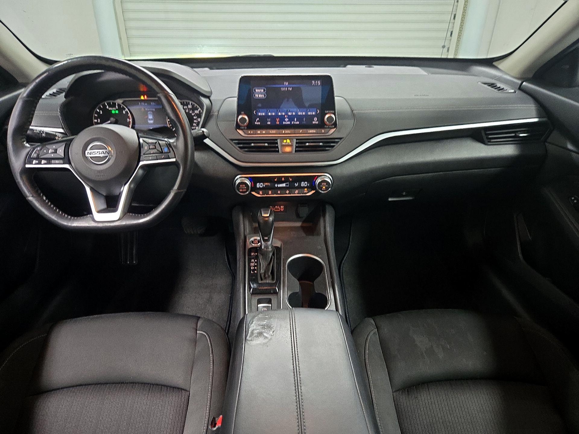 Thumbnail: 2019 Nissan Altima - 9