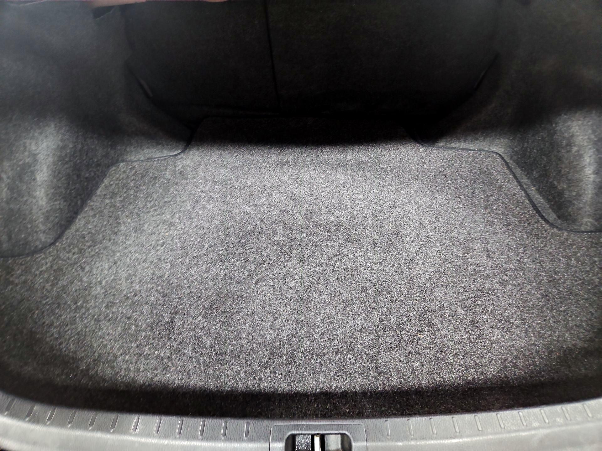 Thumbnail: 2015 Toyota Corolla - 20
