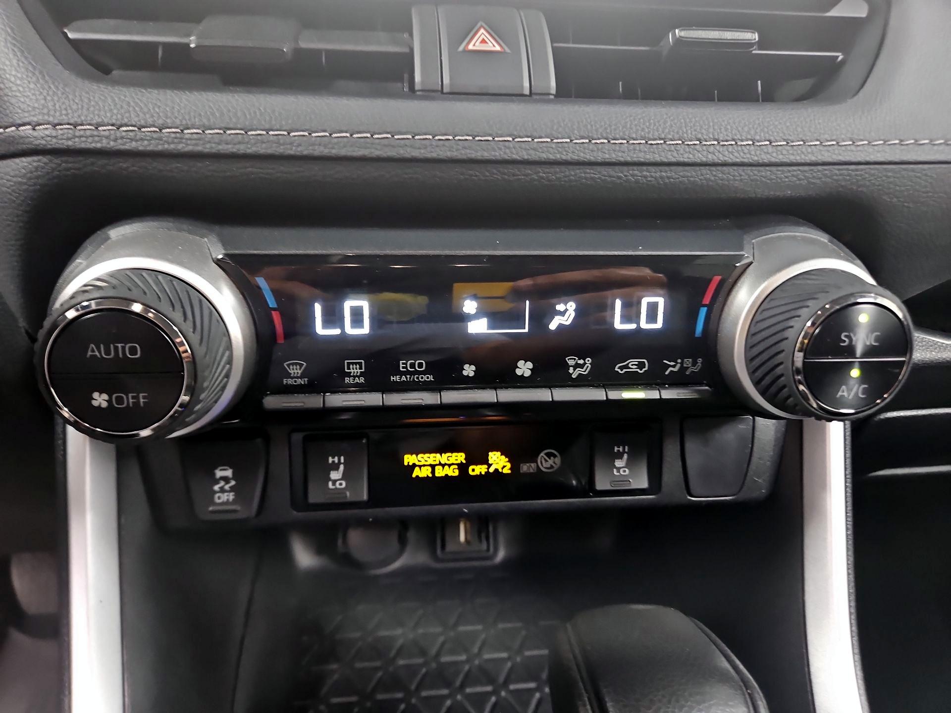 Thumbnail: 2022 Toyota RAV4 - 16