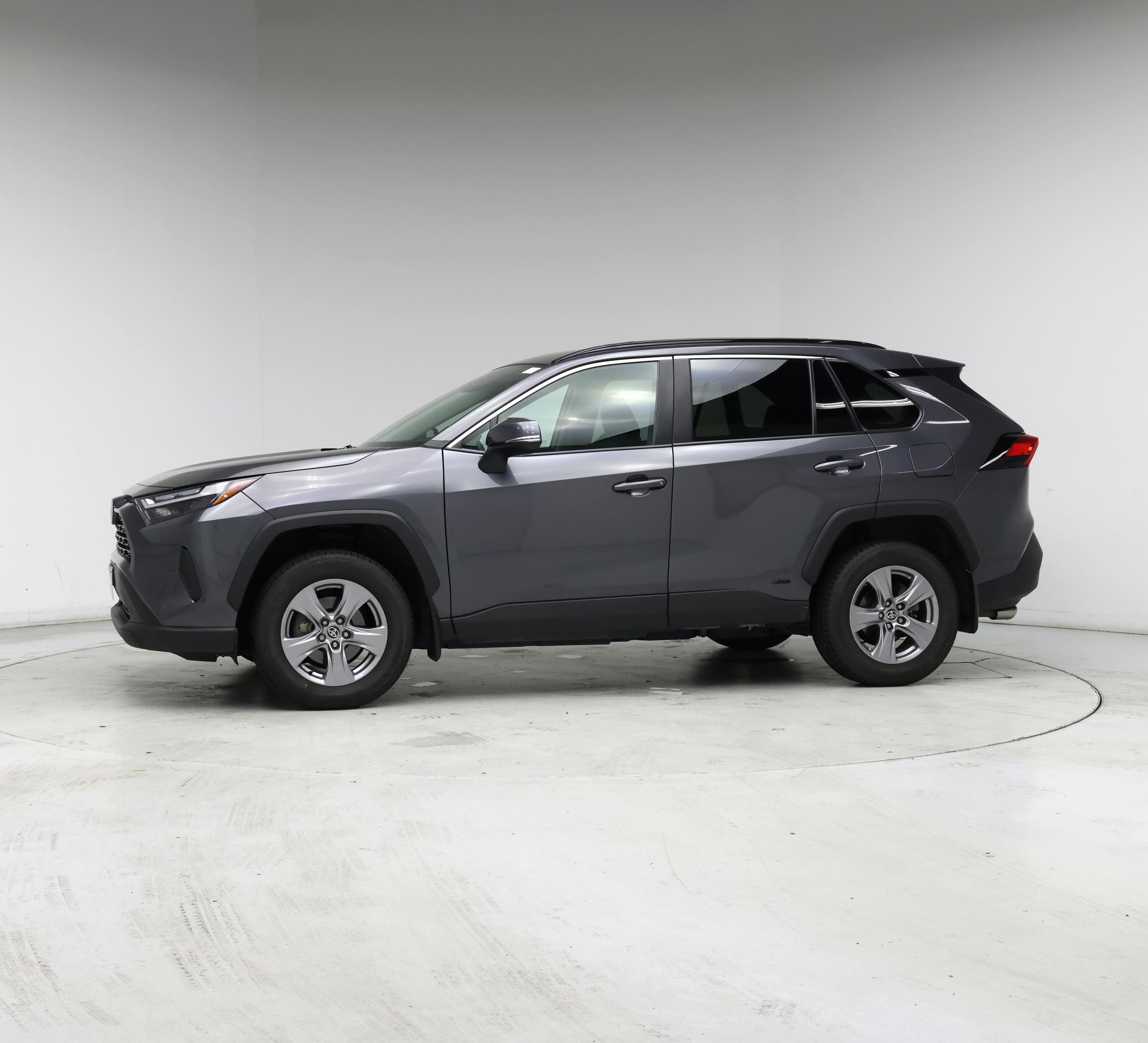 Thumbnail: 2022 Toyota RAV4 - 3