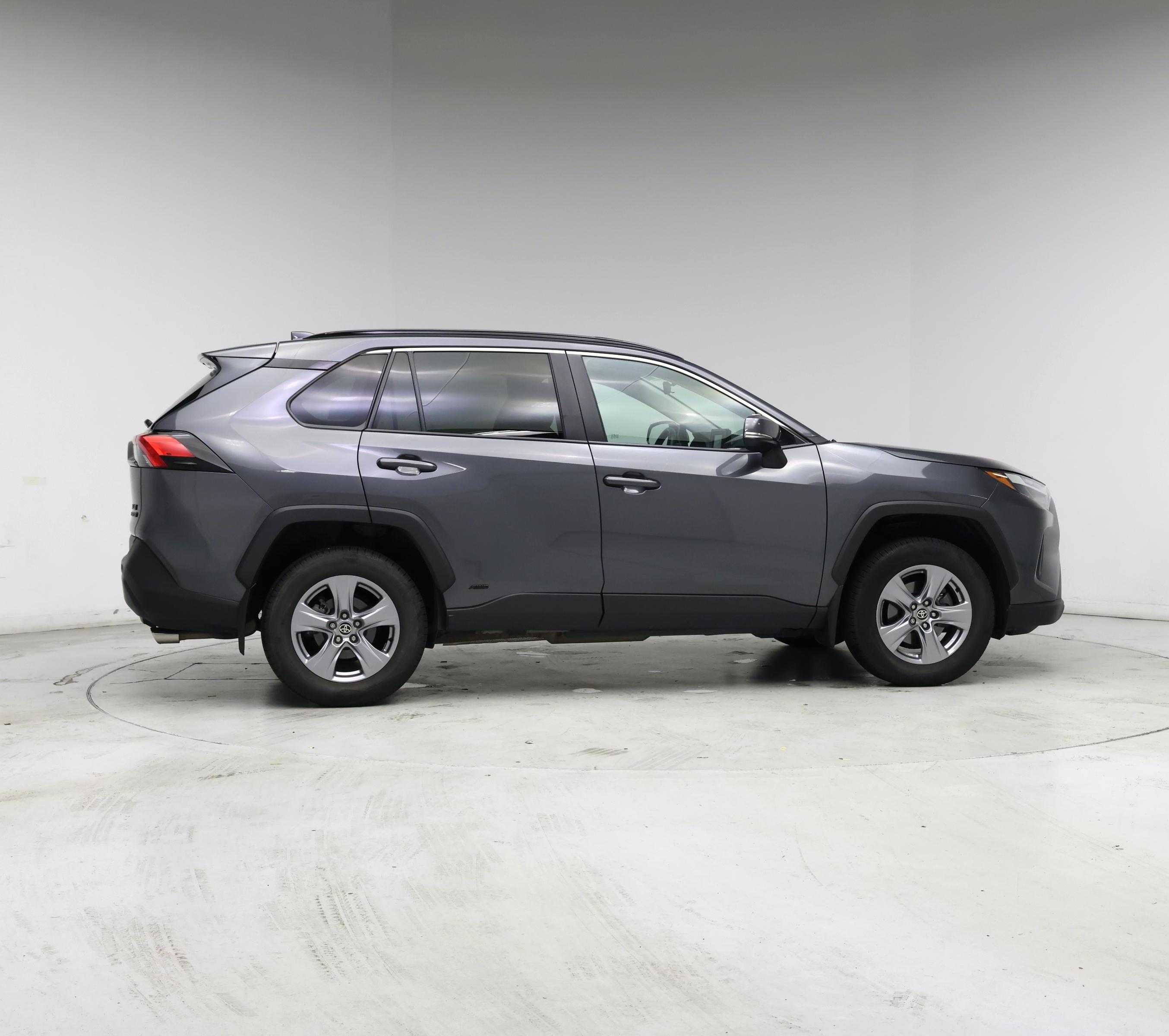 Thumbnail: 2022 Toyota RAV4 - 7