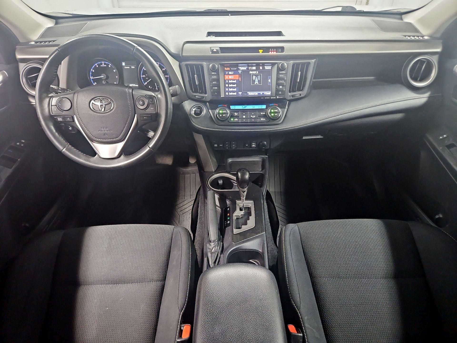 Thumbnail: 2018 Toyota RAV4 - 9