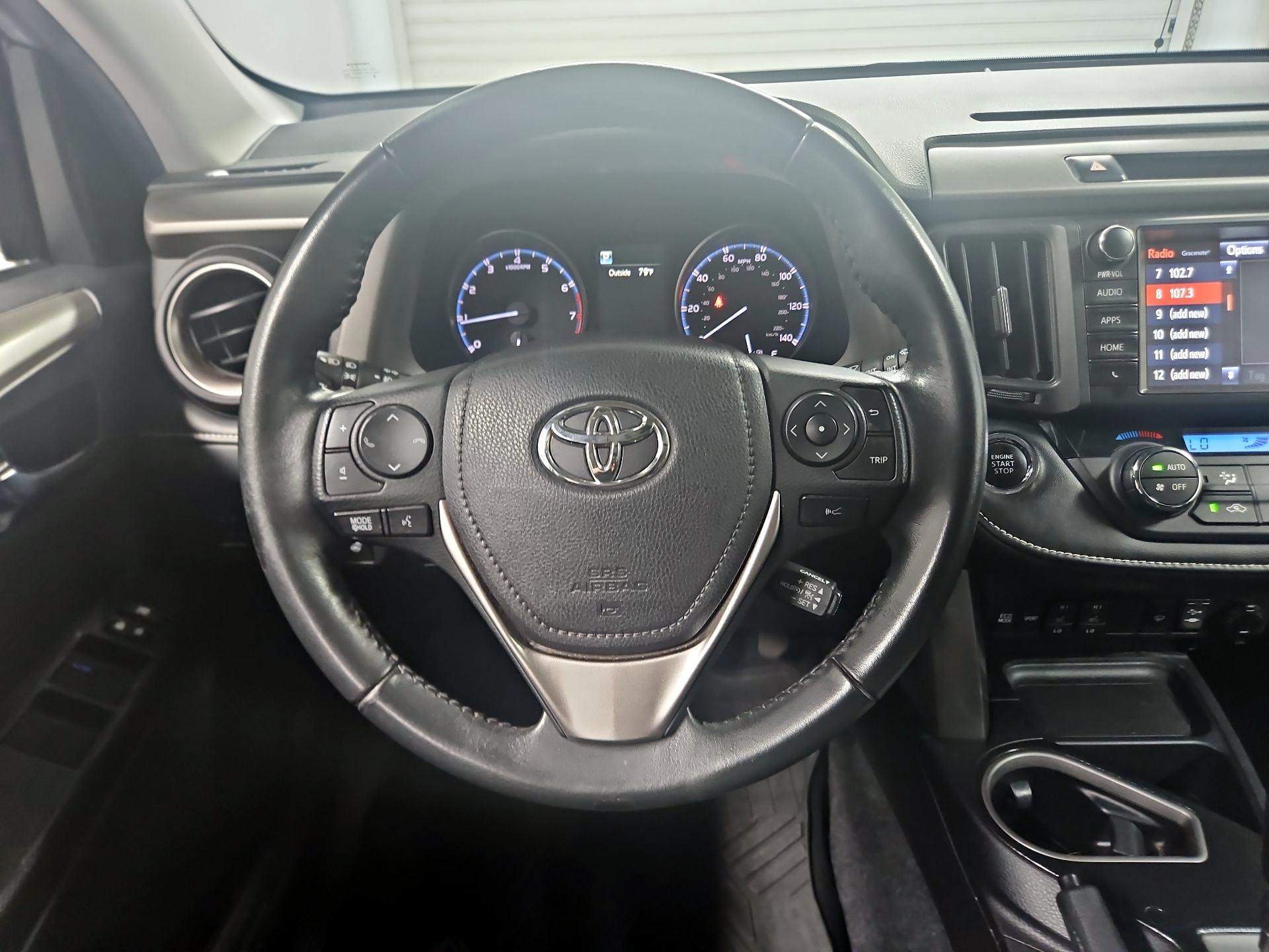 Thumbnail: 2018 Toyota RAV4 - 10