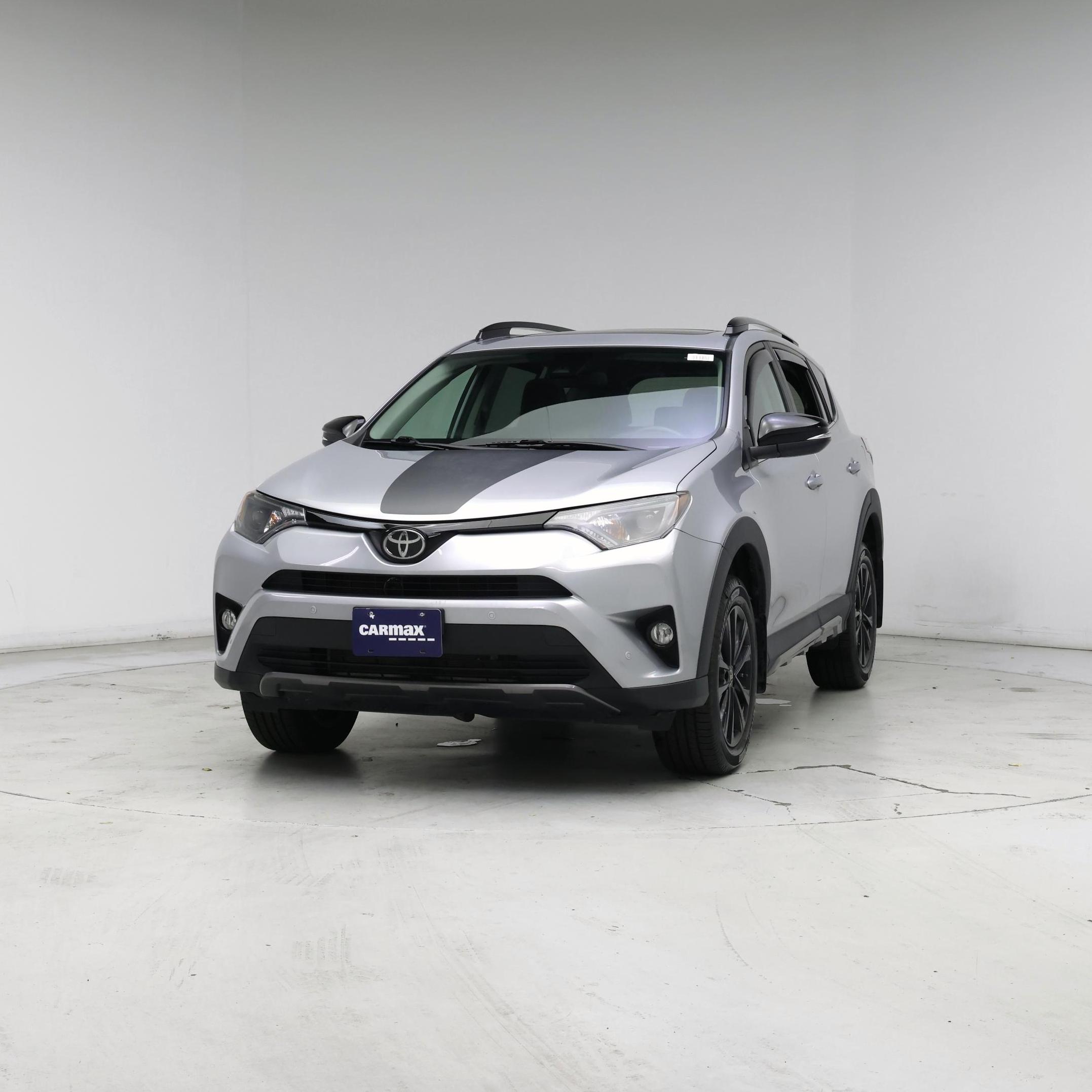 Thumbnail: 2018 Toyota RAV4 - 4