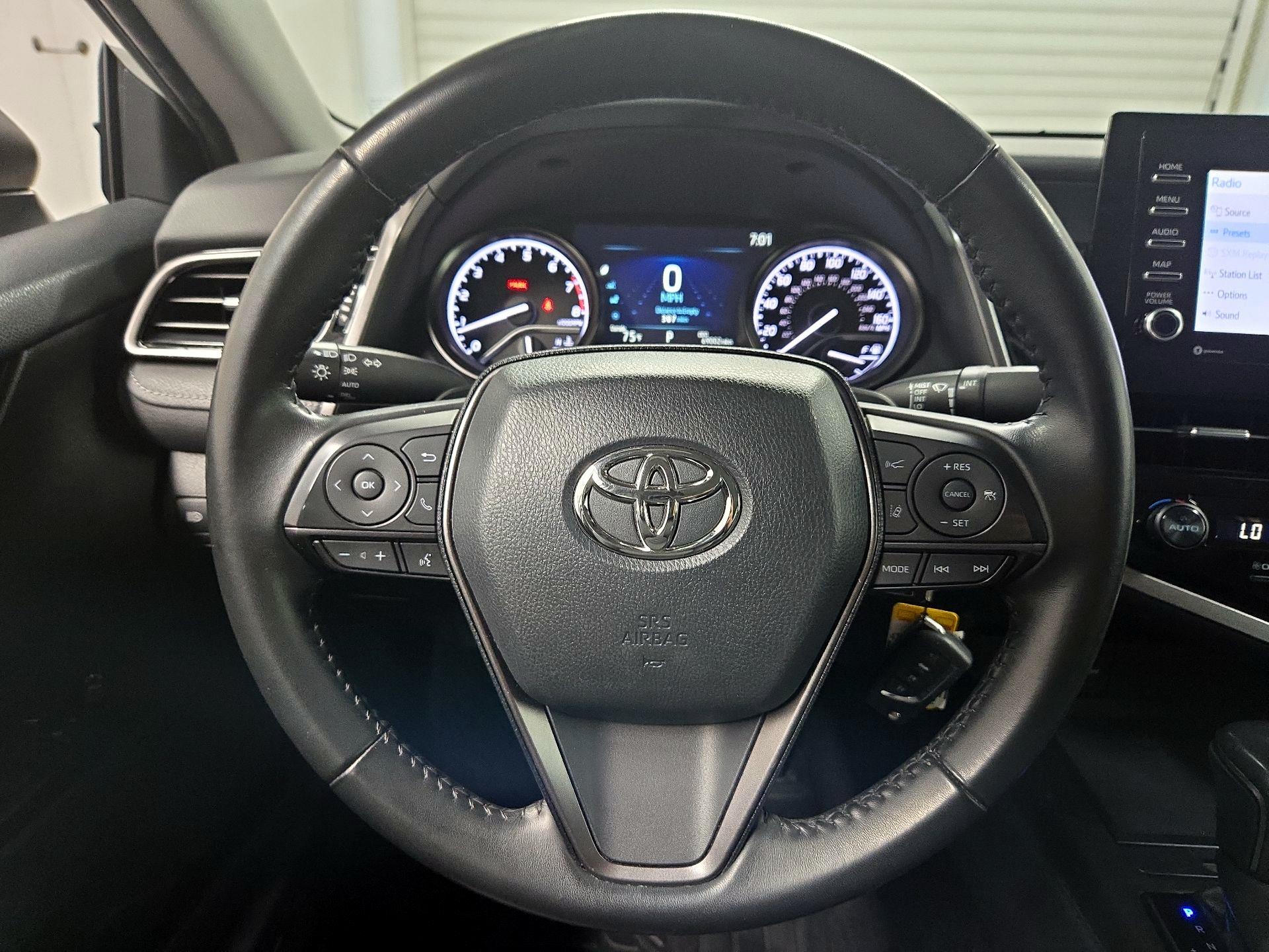 Thumbnail: 2023 Toyota Camry - 10