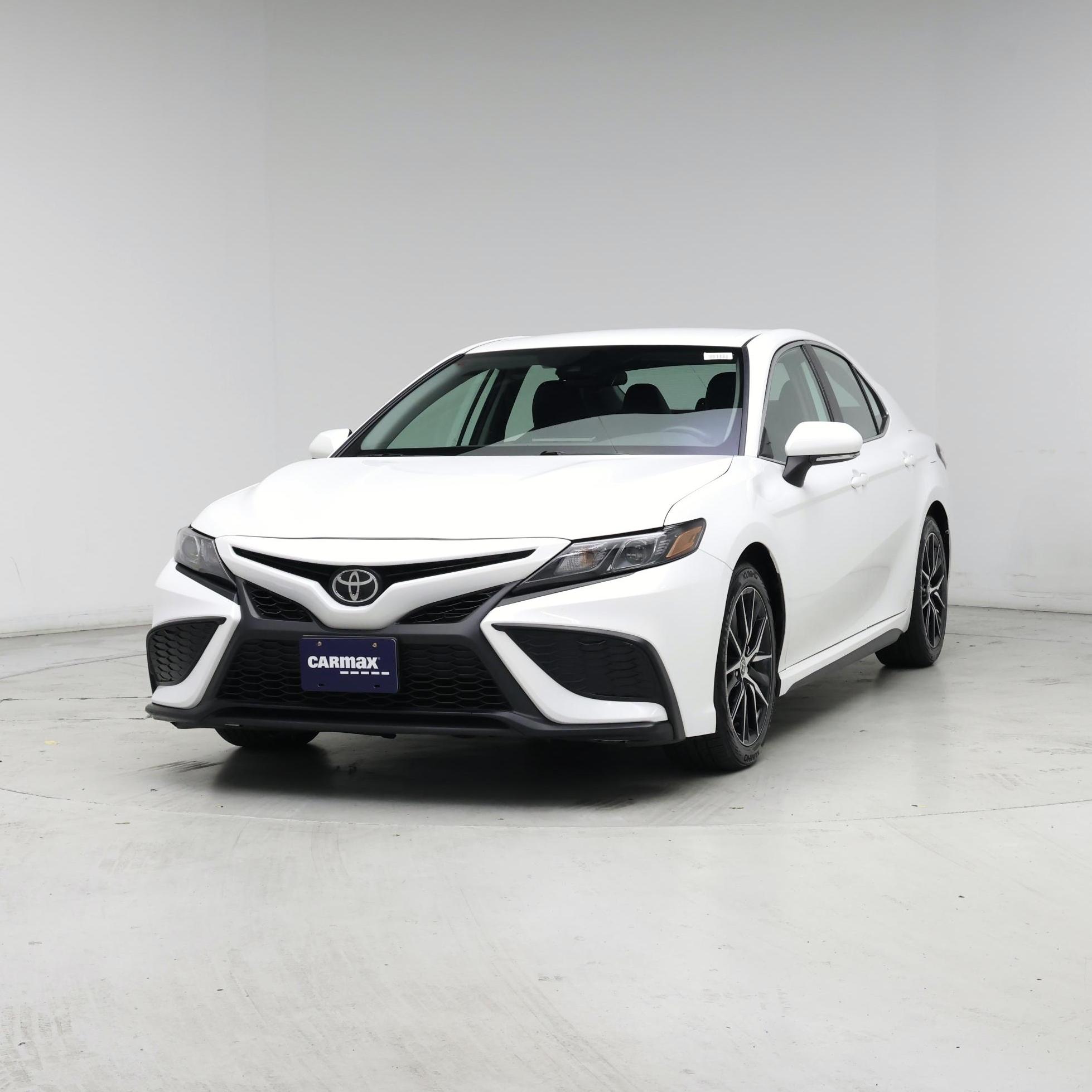 Thumbnail: 2023 Toyota Camry - 4