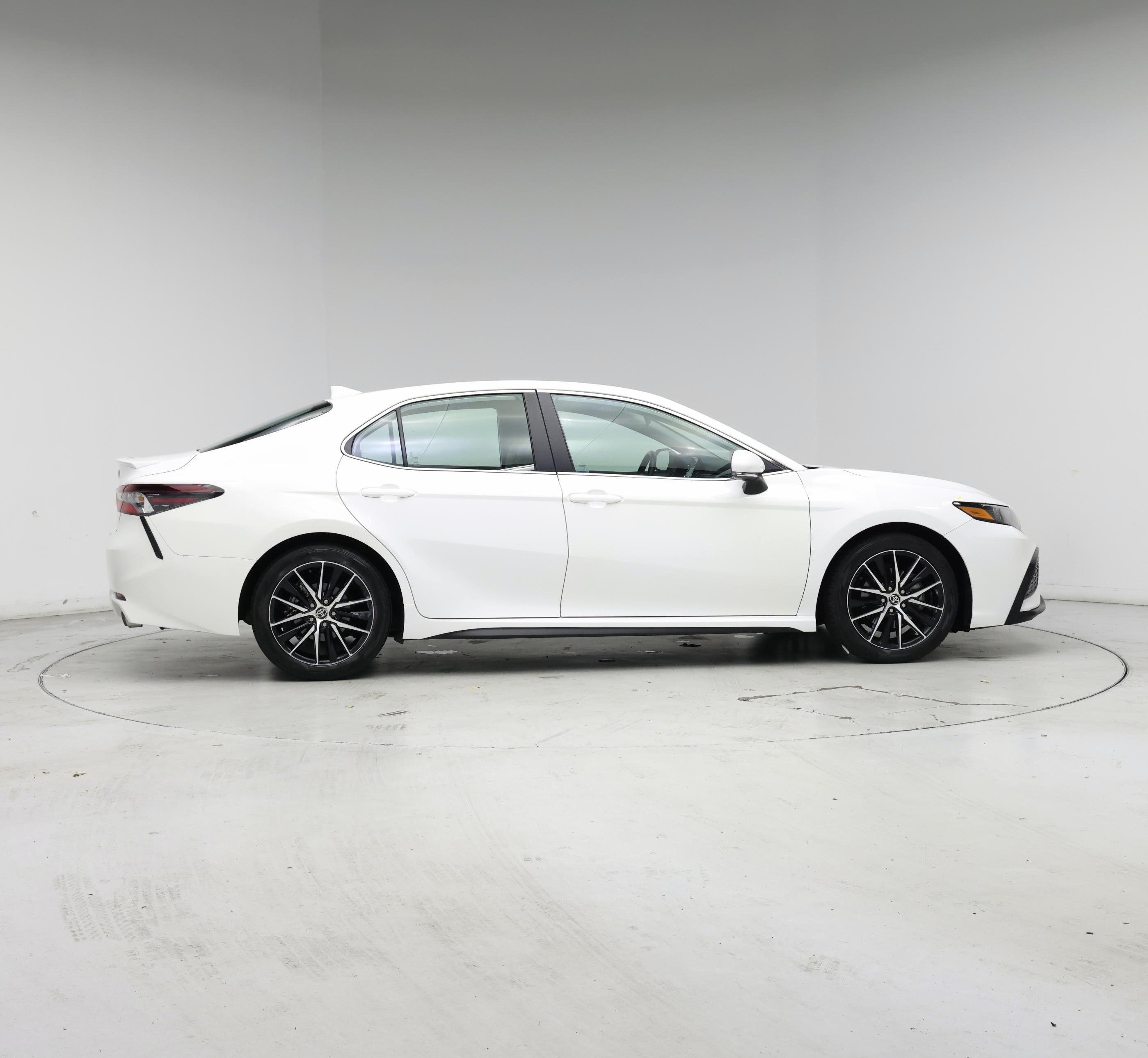 Thumbnail: 2023 Toyota Camry - 7