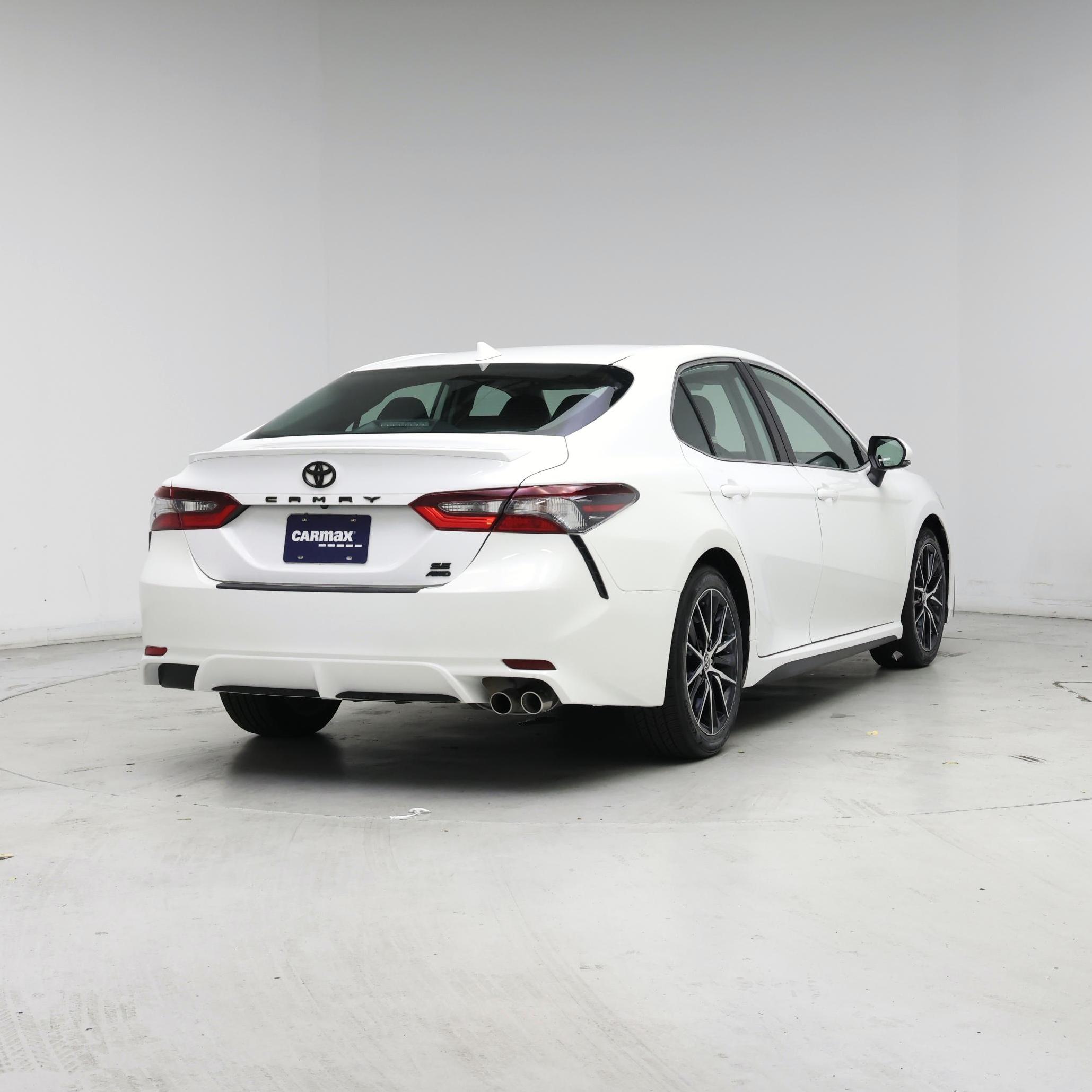 Thumbnail: 2023 Toyota Camry - 8