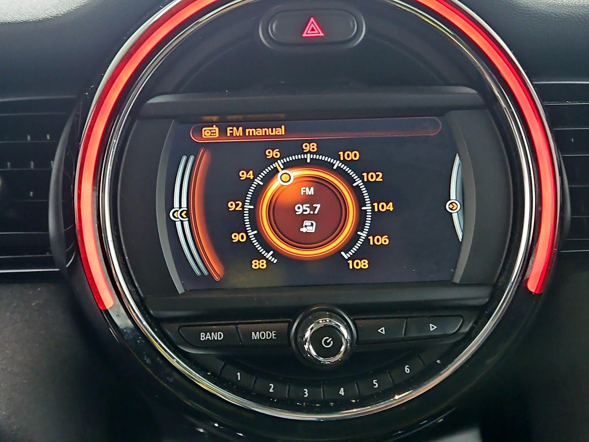 Thumbnail: 2017 MINI Cooper Hardtop - 15