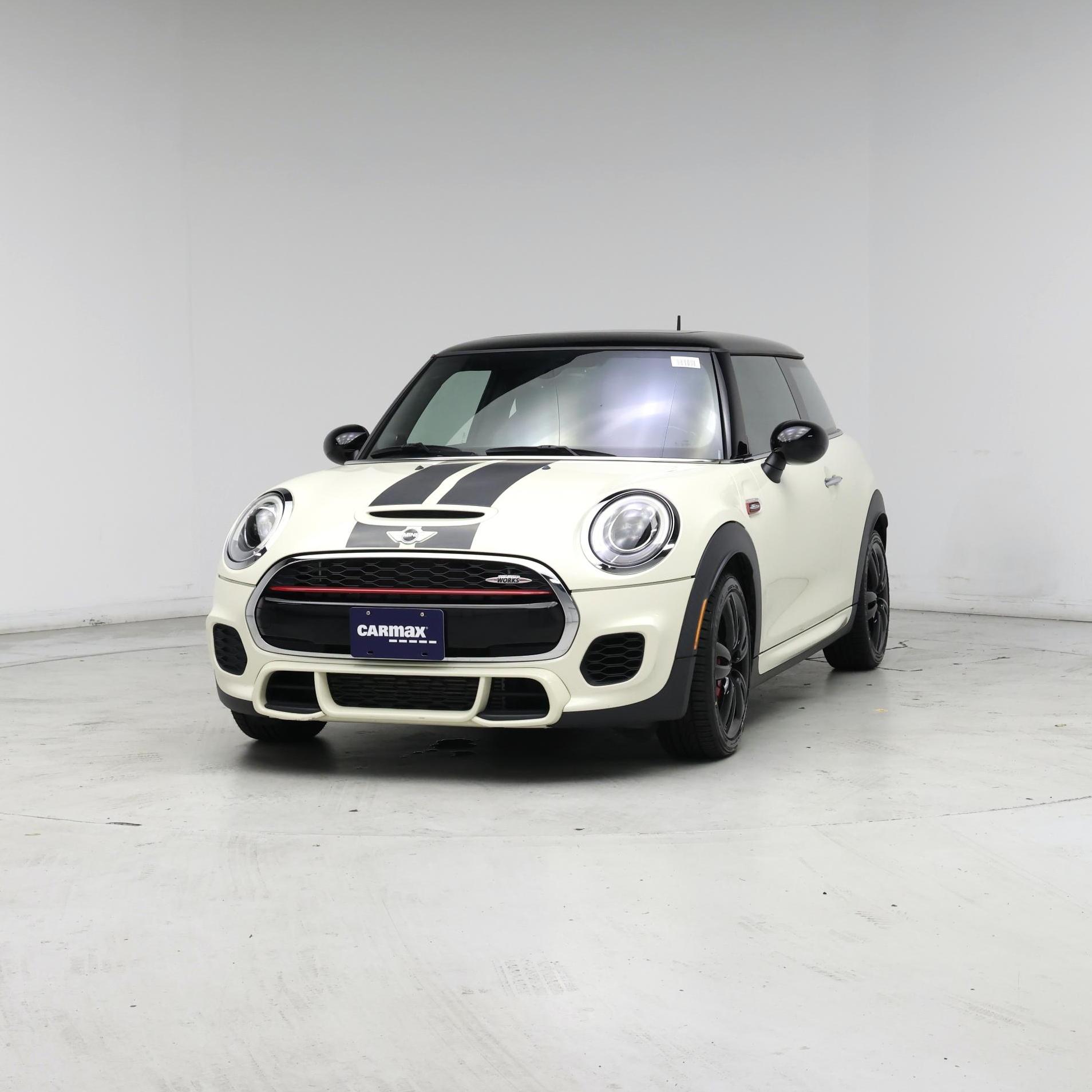 Thumbnail: 2017 MINI Cooper Hardtop - 4