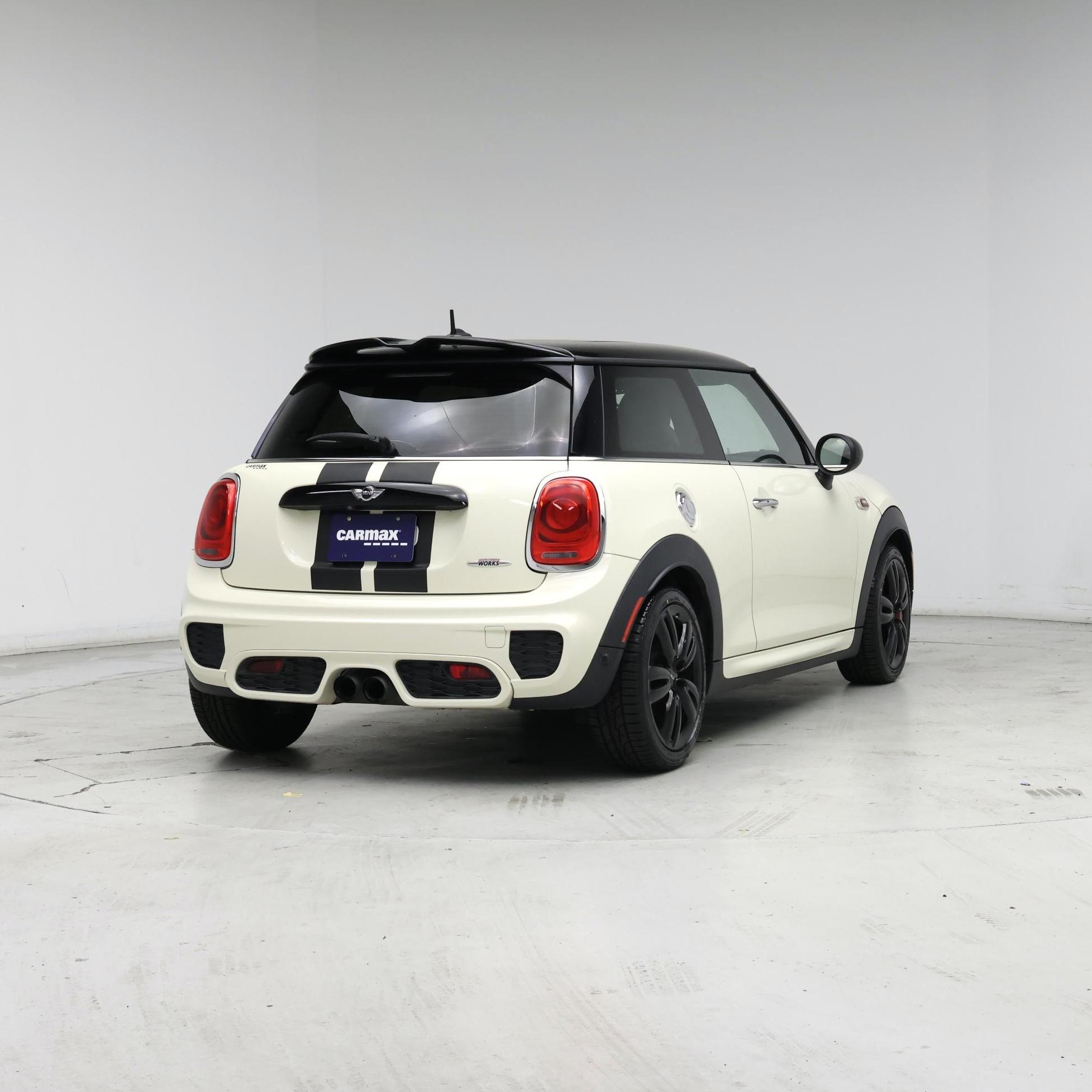 Thumbnail: 2017 MINI Cooper Hardtop - 8