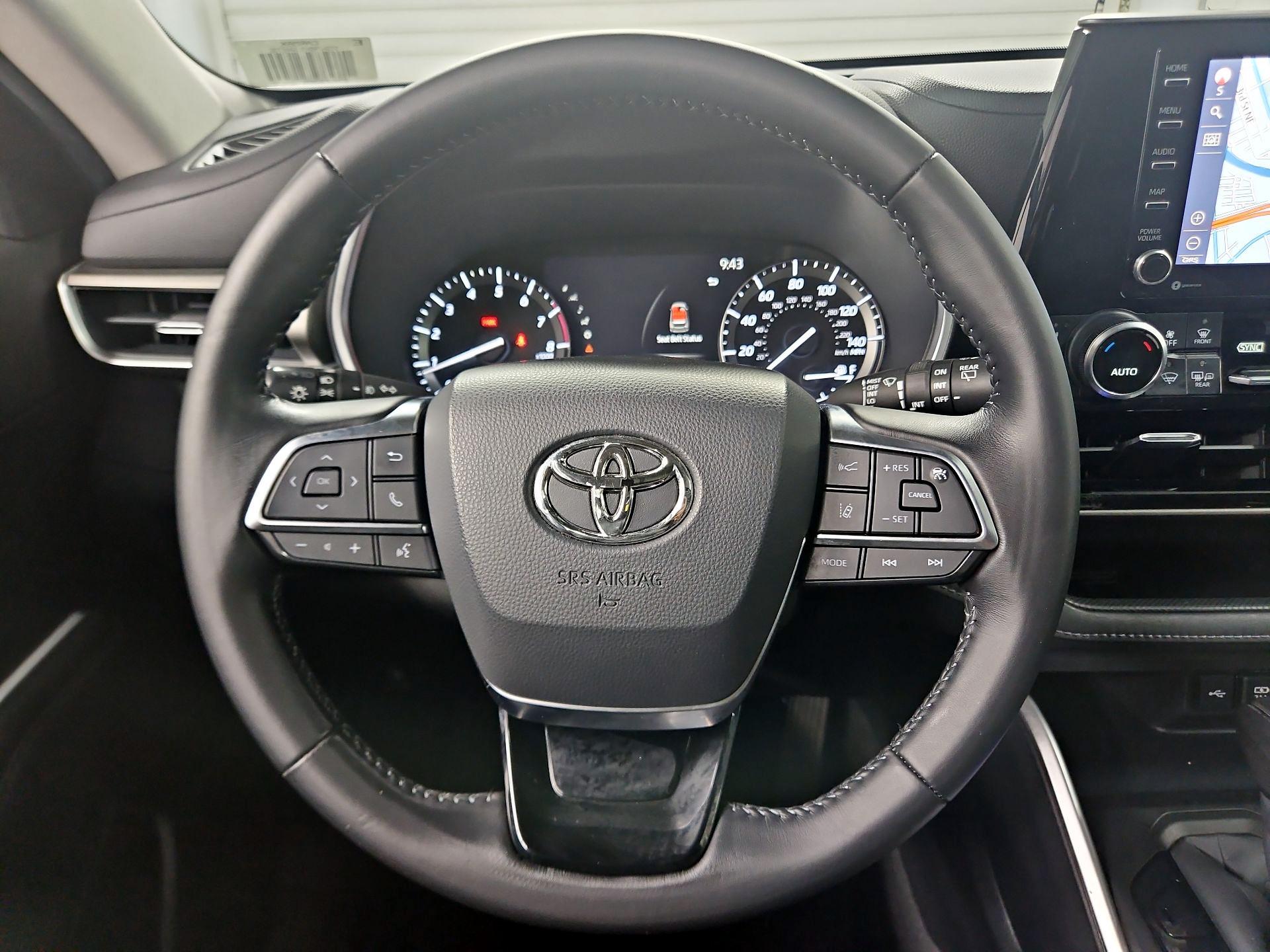 Thumbnail: 2020 Toyota Highlander - 10