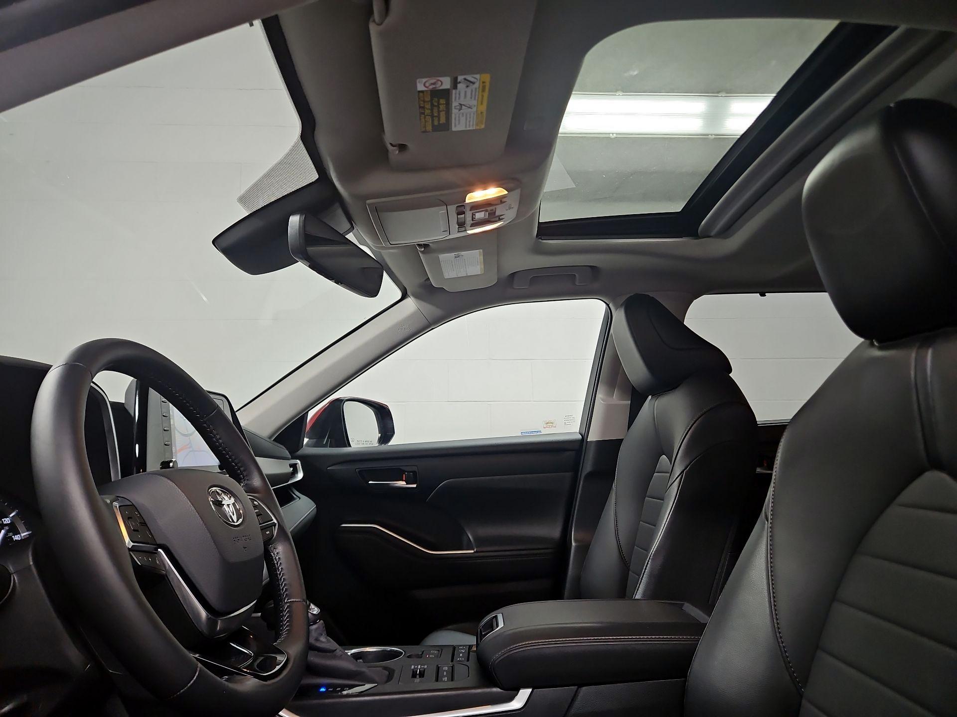 Thumbnail: 2020 Toyota Highlander - 20