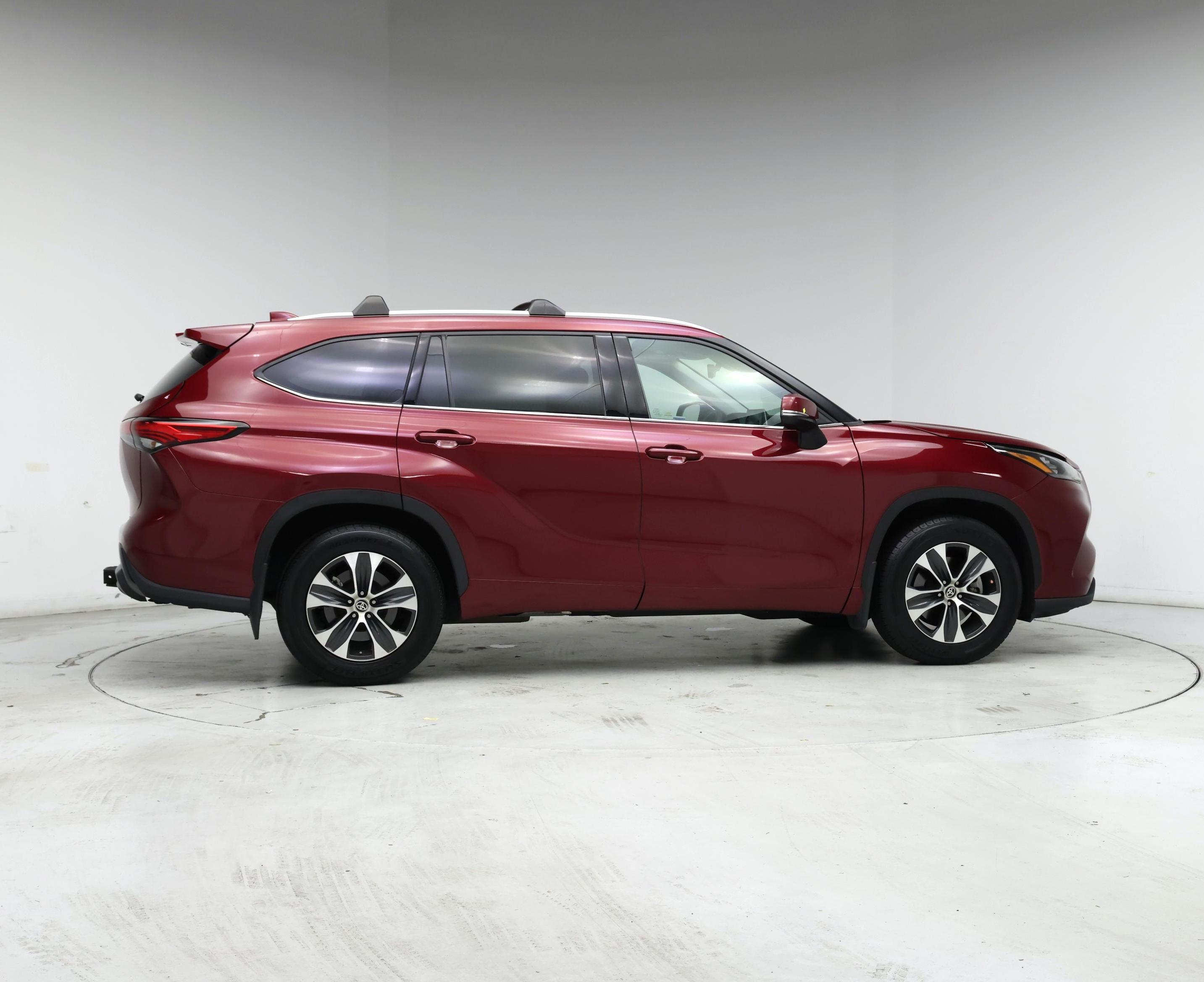 Thumbnail: 2020 Toyota Highlander - 7