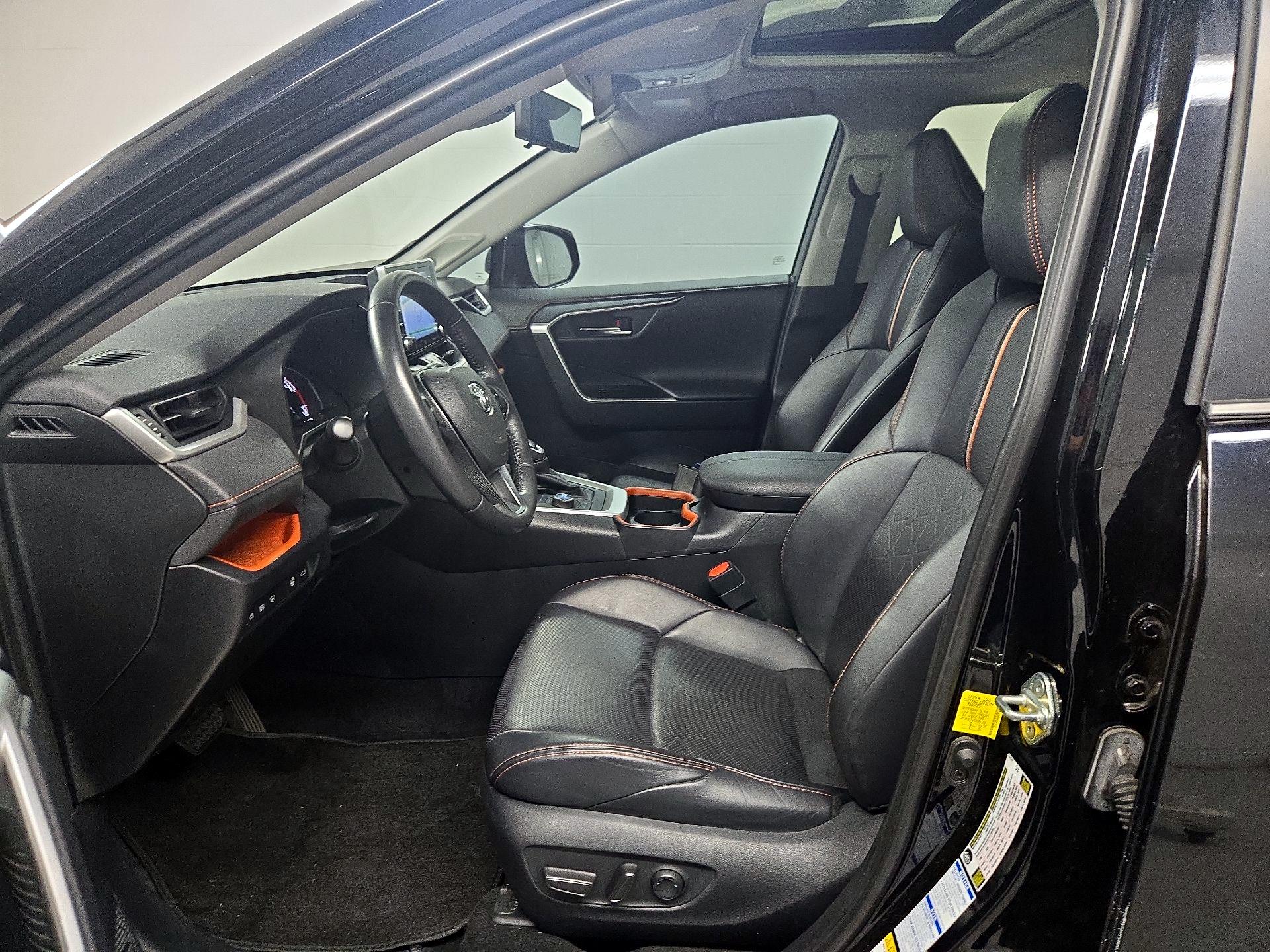 Thumbnail: 2019 Toyota RAV4 - 11