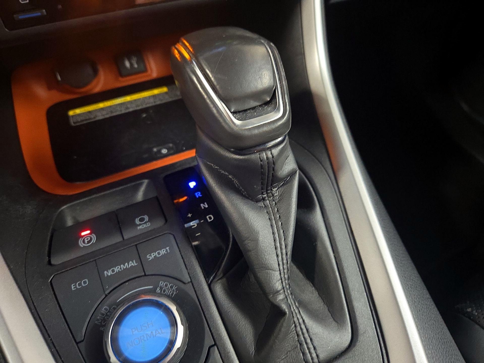 Thumbnail: 2019 Toyota RAV4 - 18