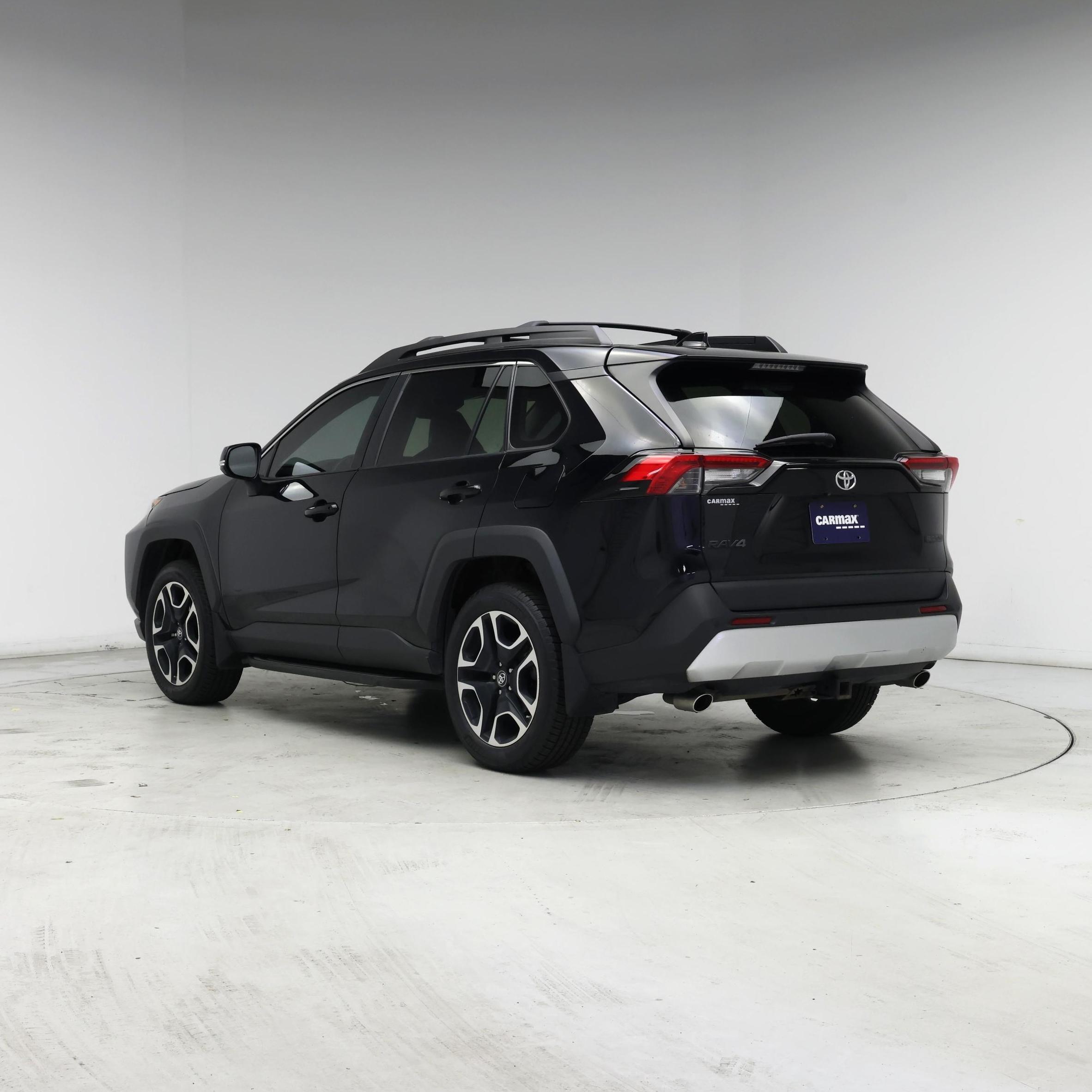 Thumbnail: 2019 Toyota RAV4 - 2