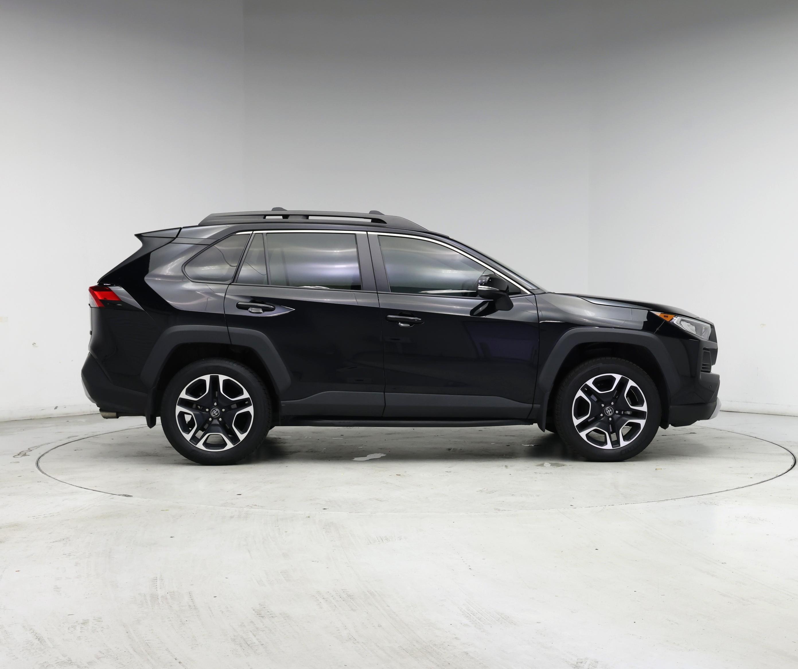 Thumbnail: 2019 Toyota RAV4 - 7