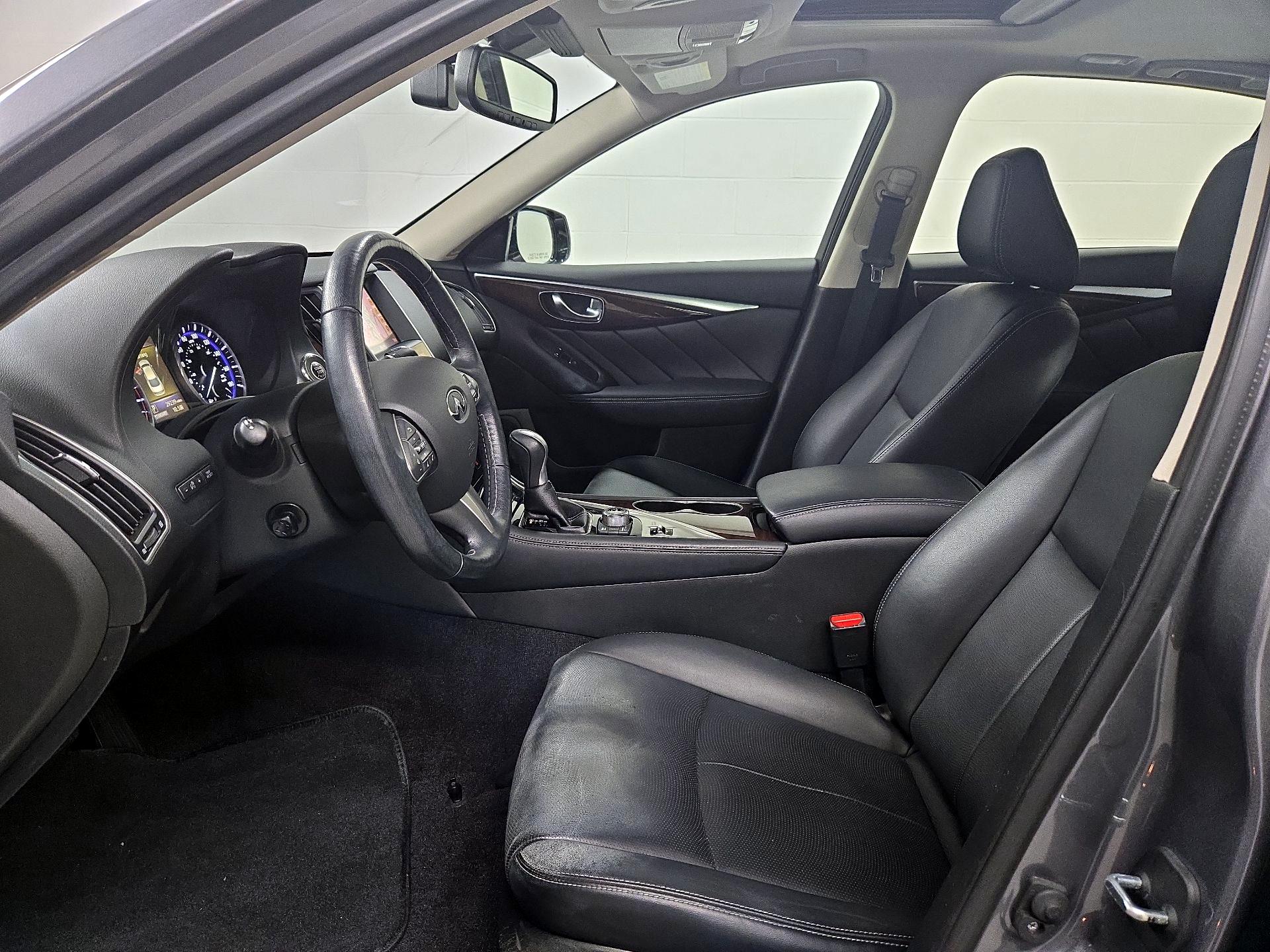 Thumbnail: 2015 INFINITI Q50 - 11