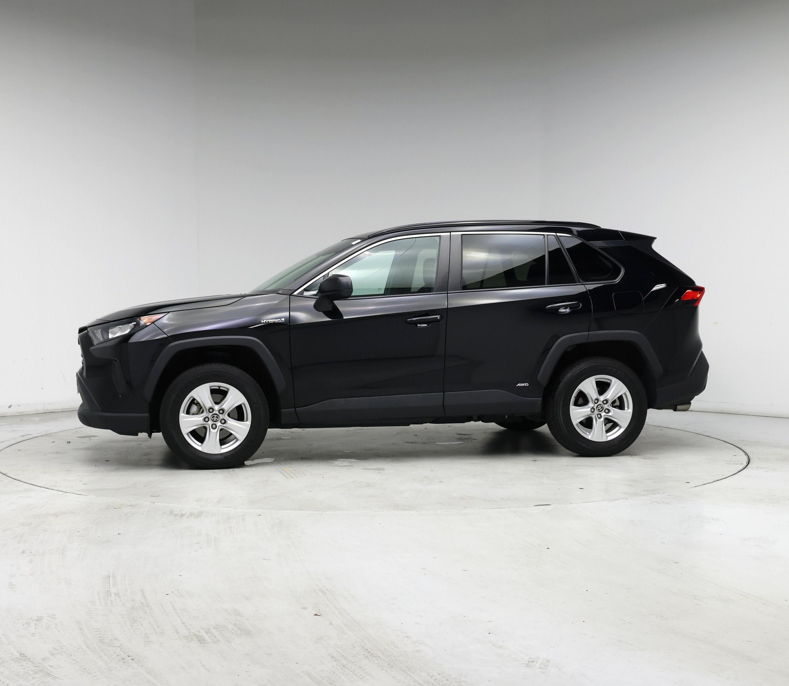 Thumbnail: 2021 Toyota RAV4 - 3