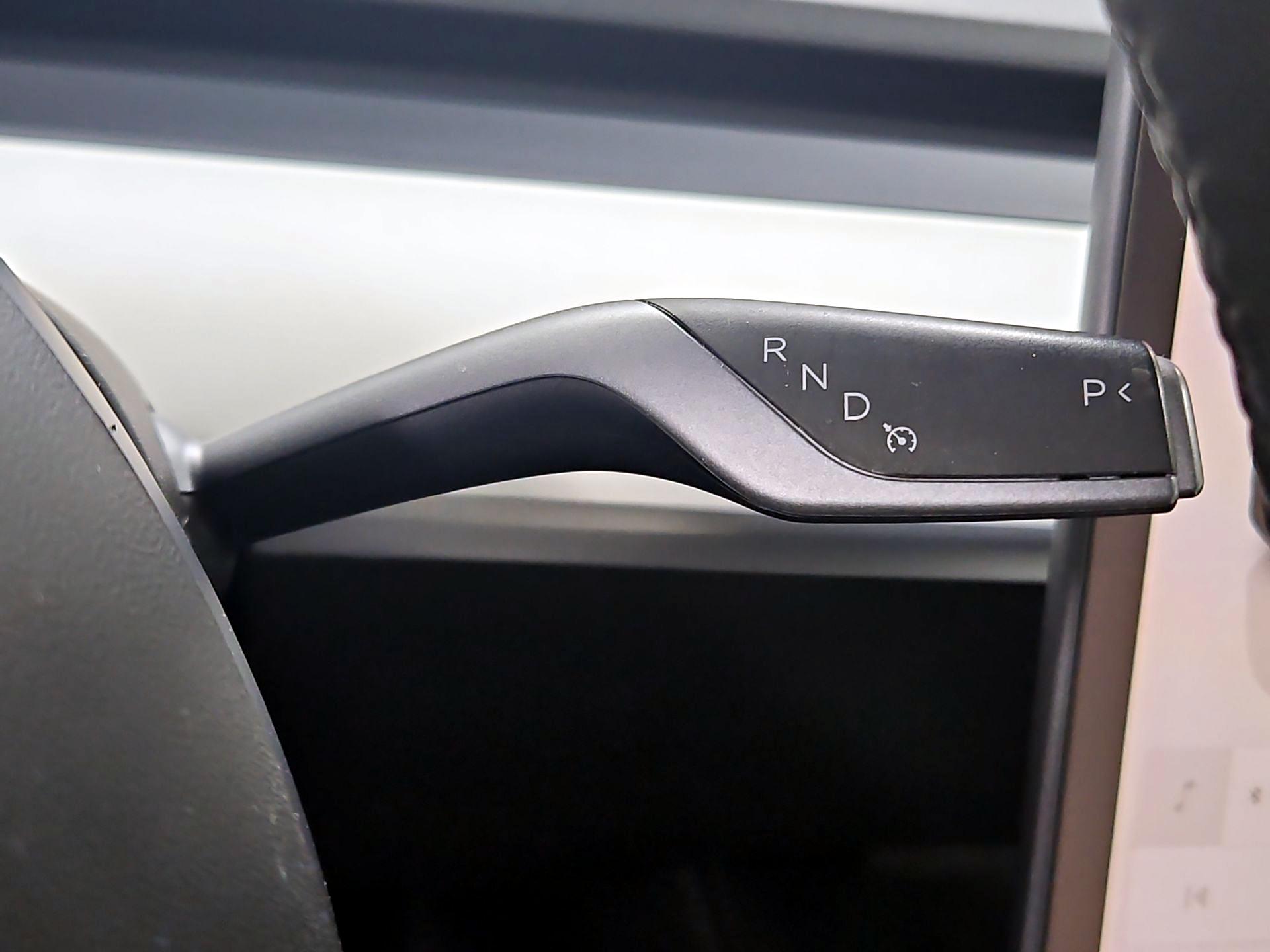 Thumbnail: 2022 Tesla Model Y - 17