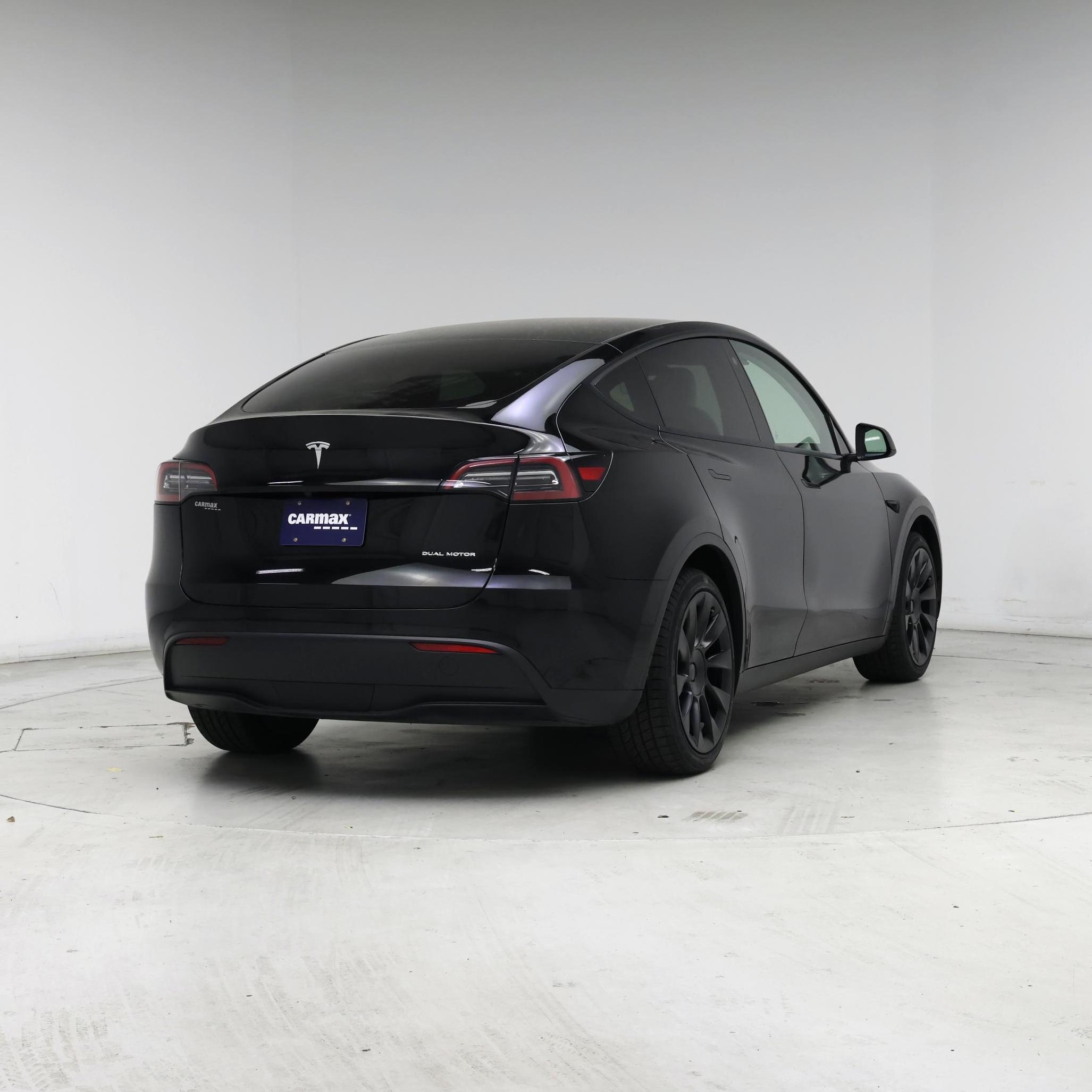 Thumbnail: 2022 Tesla Model Y - 8