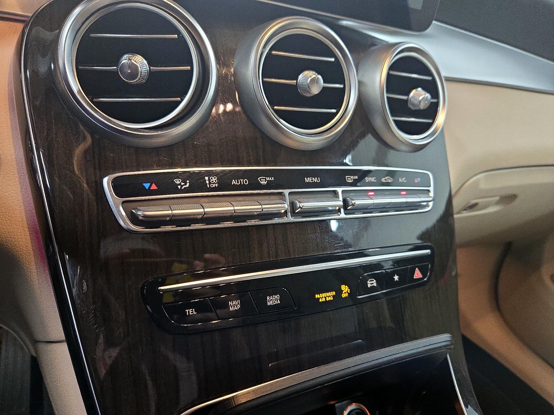Thumbnail: 2020 Mercedes-Benz GLC - 17