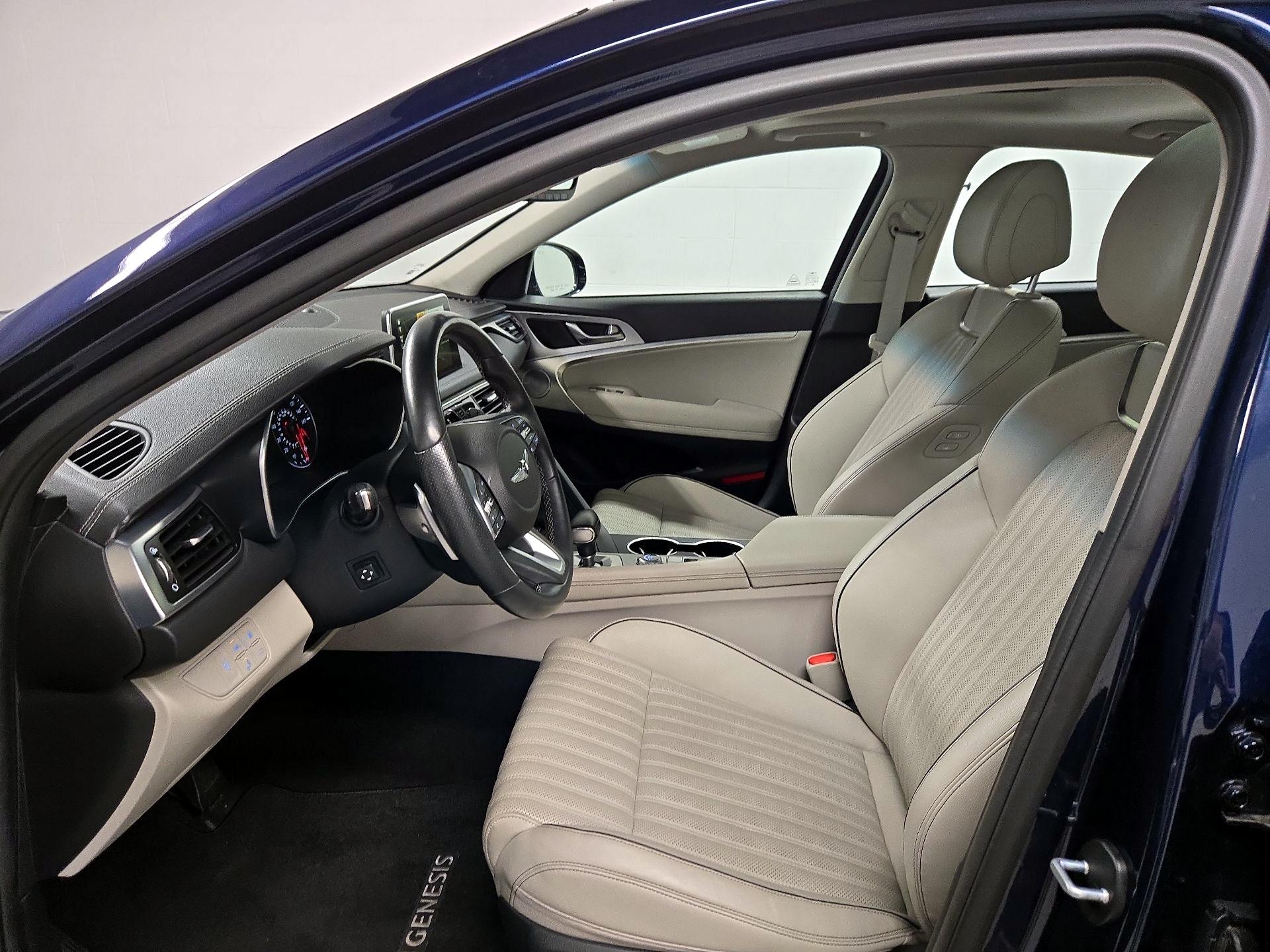 Thumbnail: 2019 Genesis G70 - 11