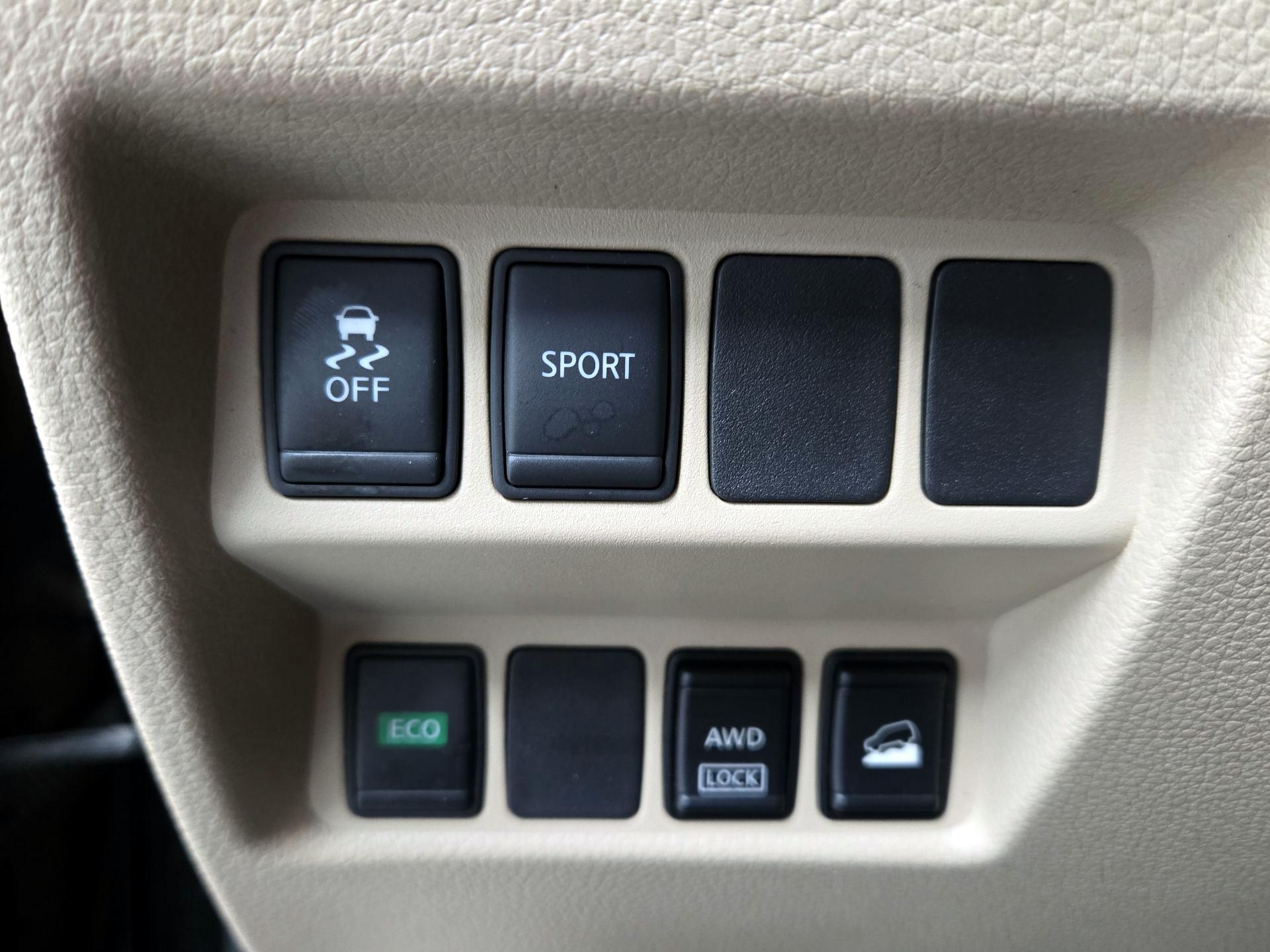 Thumbnail: 2016 Nissan Rogue - 13