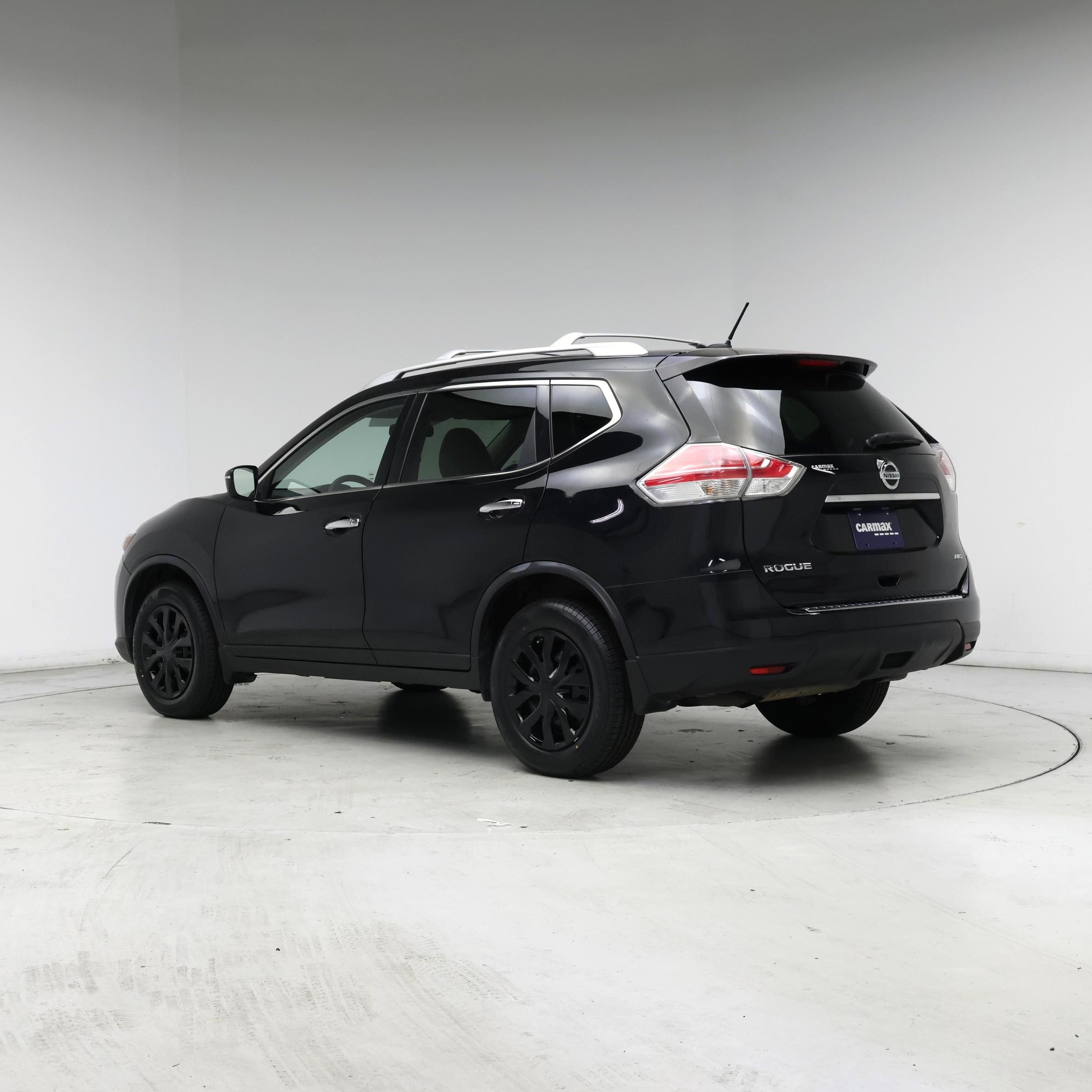 Thumbnail: 2016 Nissan Rogue - 2
