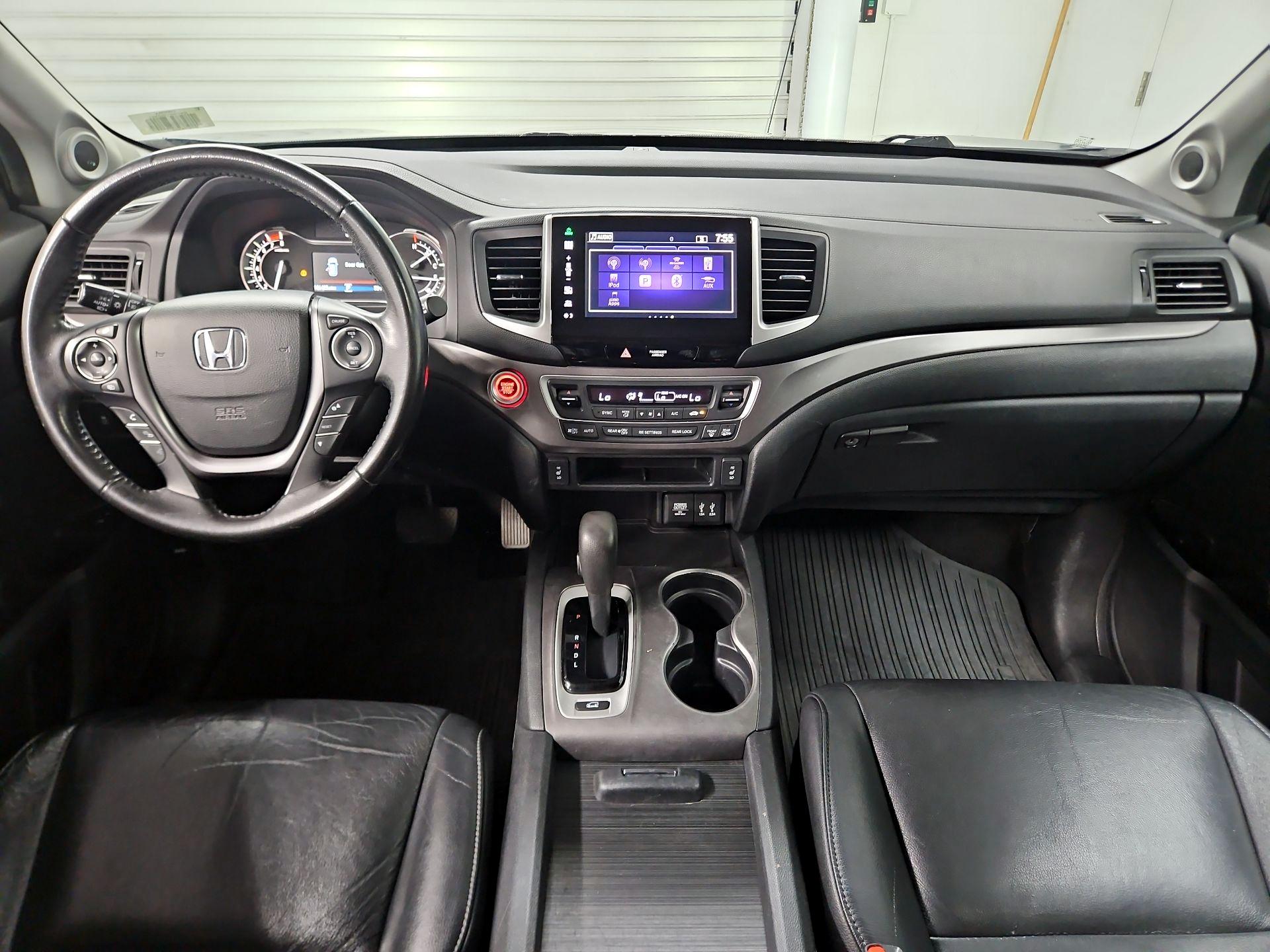 Thumbnail: 2016 Honda Pilot - 9