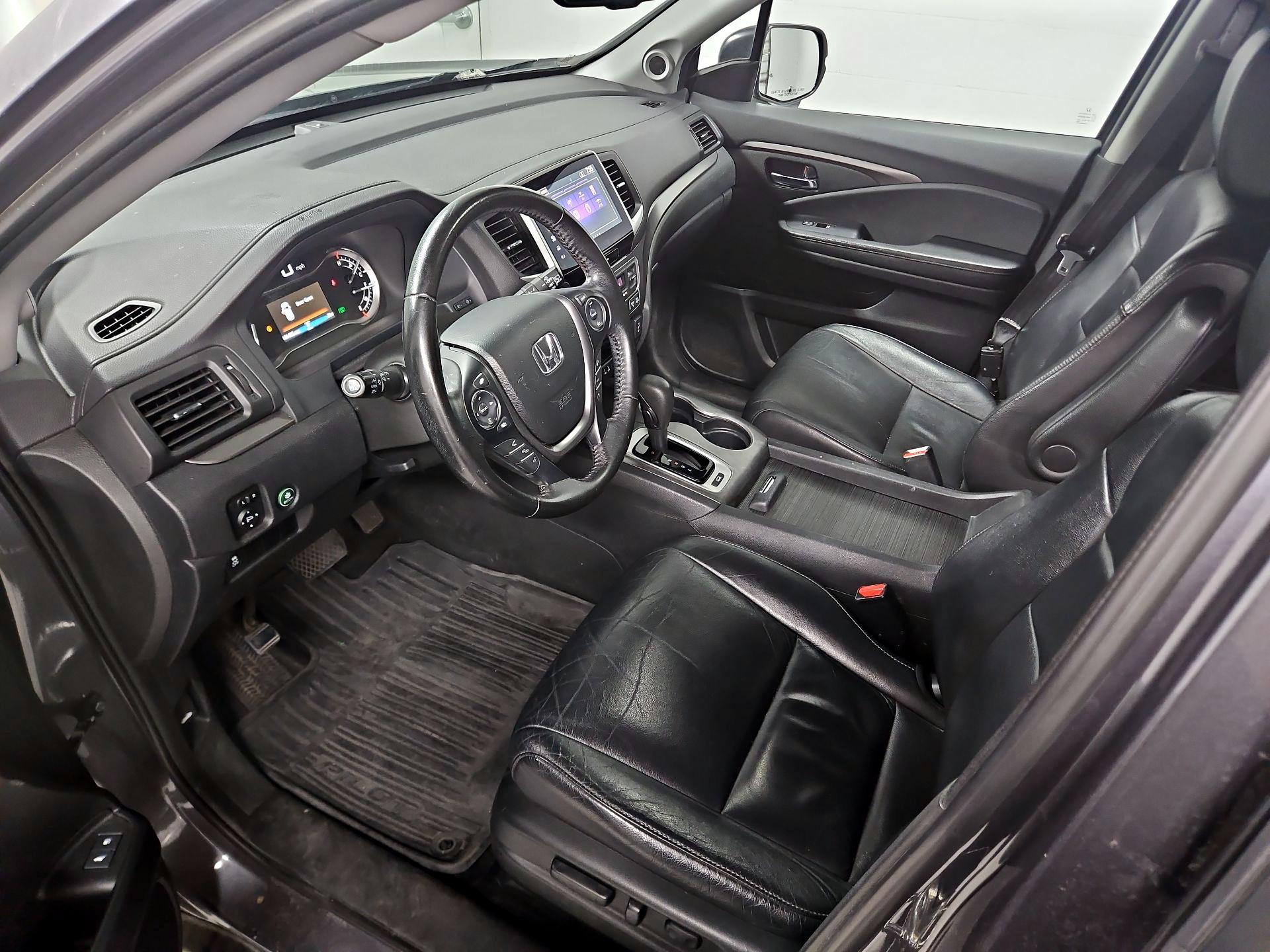 Thumbnail: 2016 Honda Pilot - 11