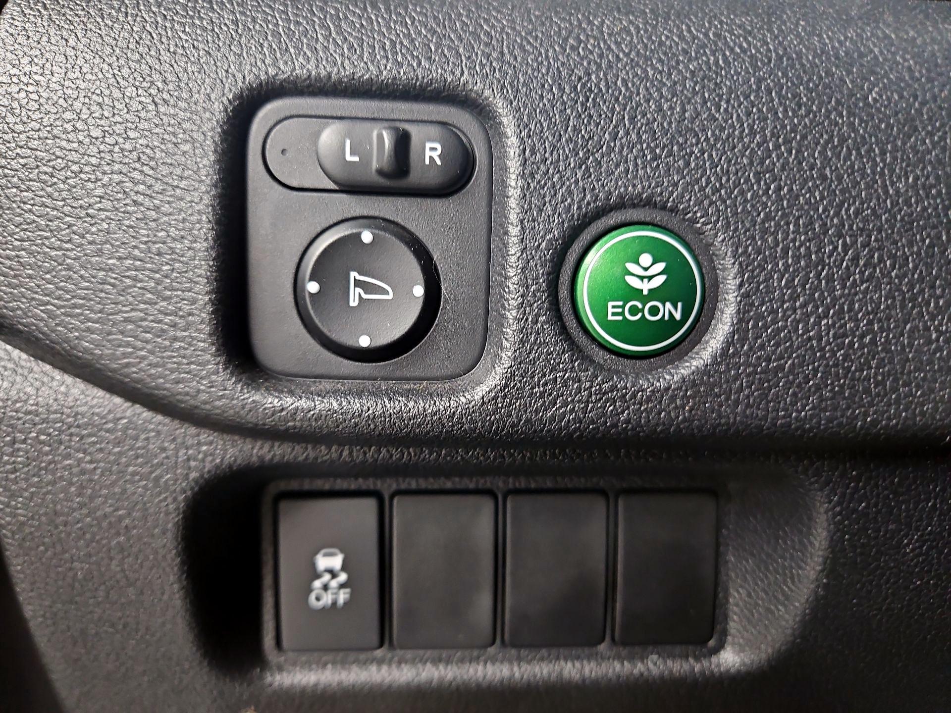 Thumbnail: 2016 Honda Pilot - 13