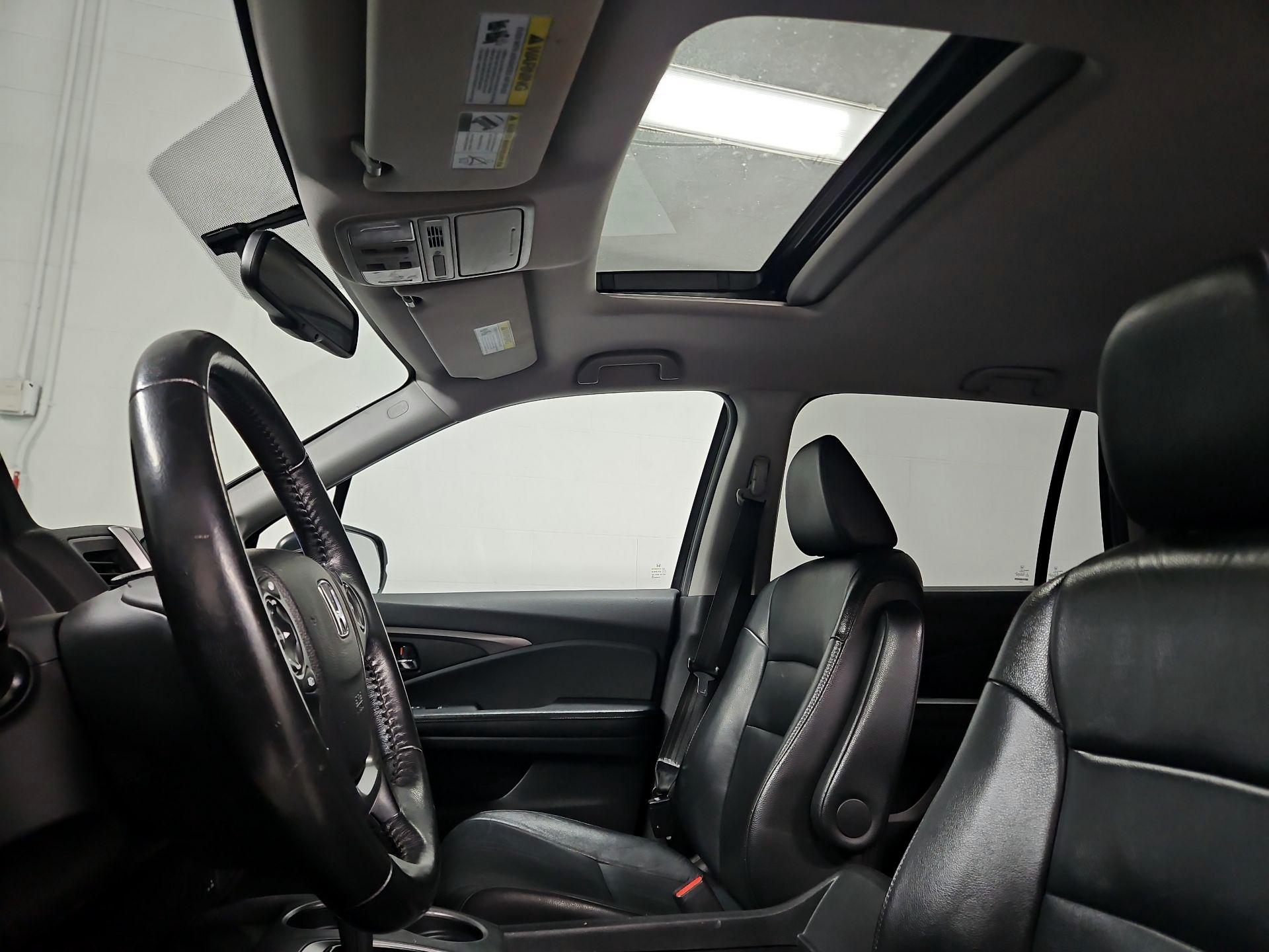 Thumbnail: 2016 Honda Pilot - 19