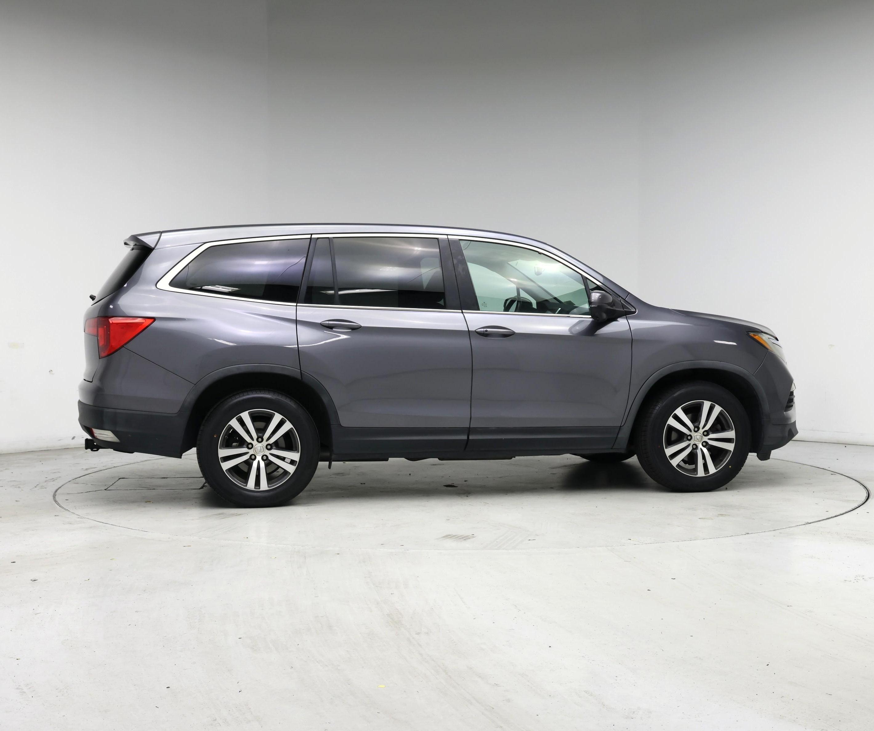 Thumbnail: 2016 Honda Pilot - 7