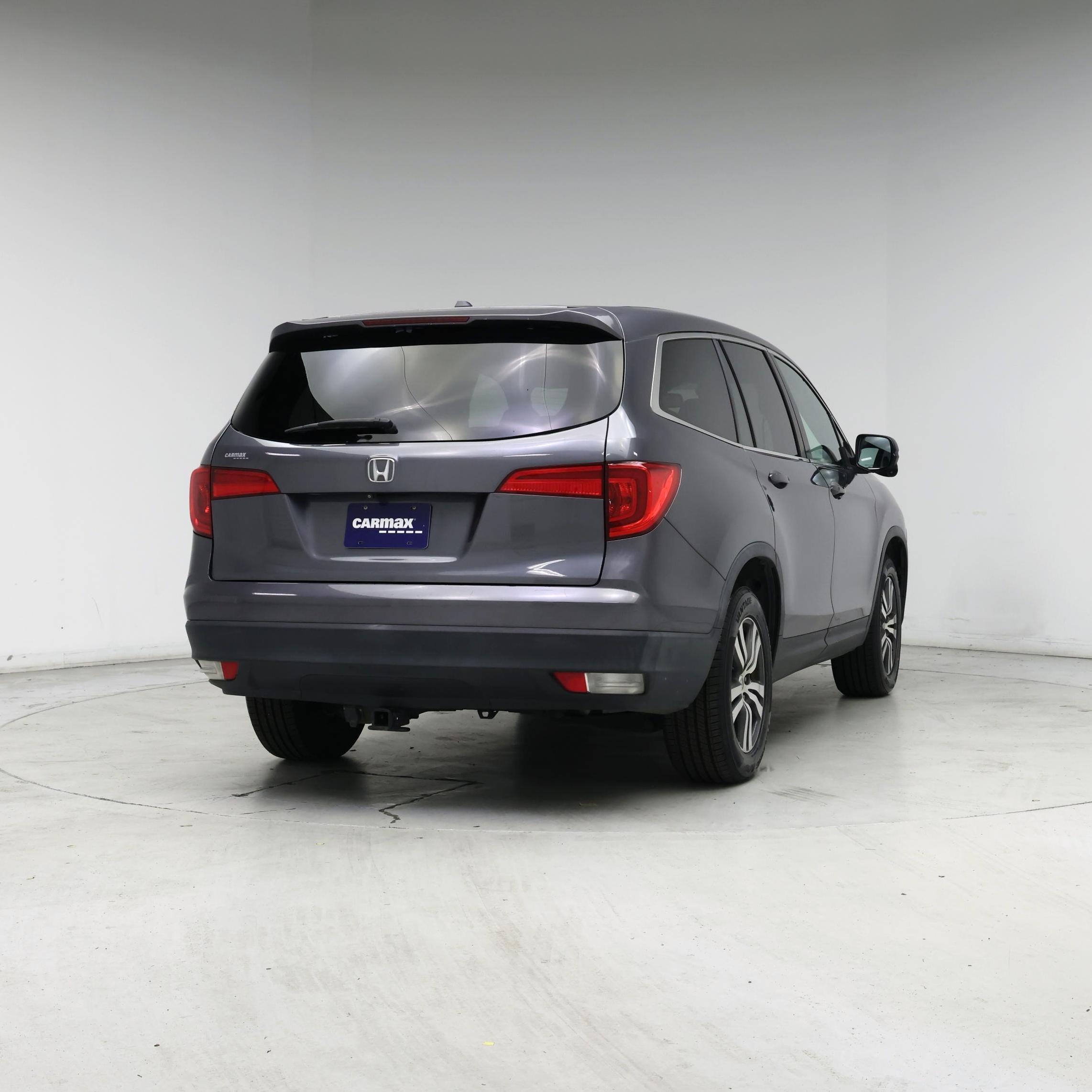 Thumbnail: 2016 Honda Pilot - 8