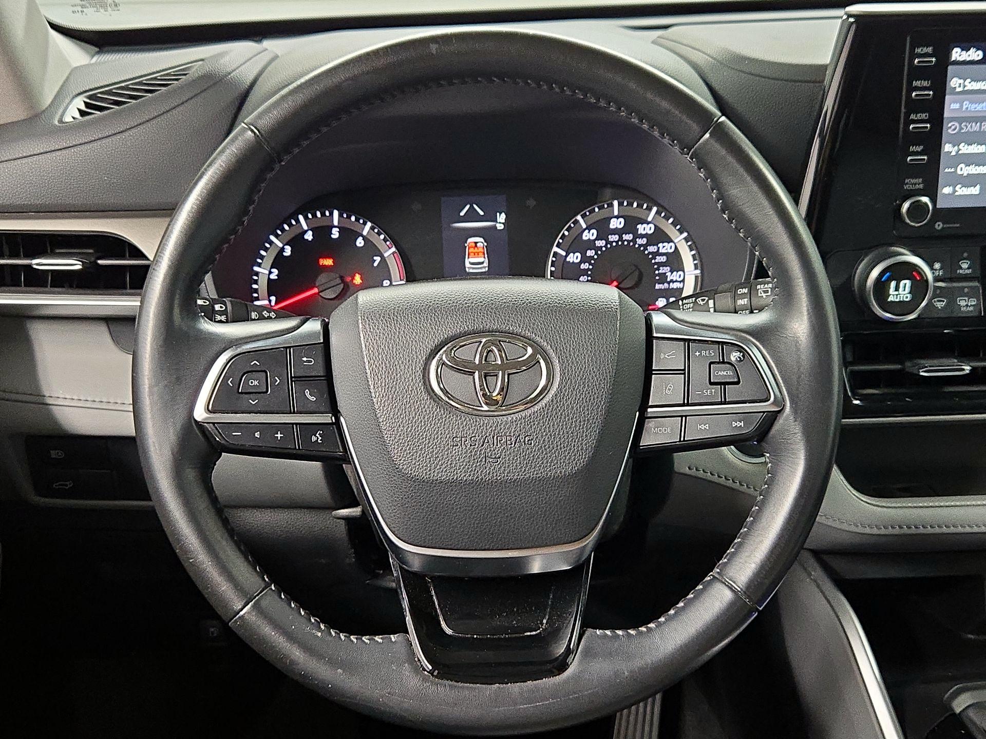 Thumbnail: 2021 Toyota Highlander - 10