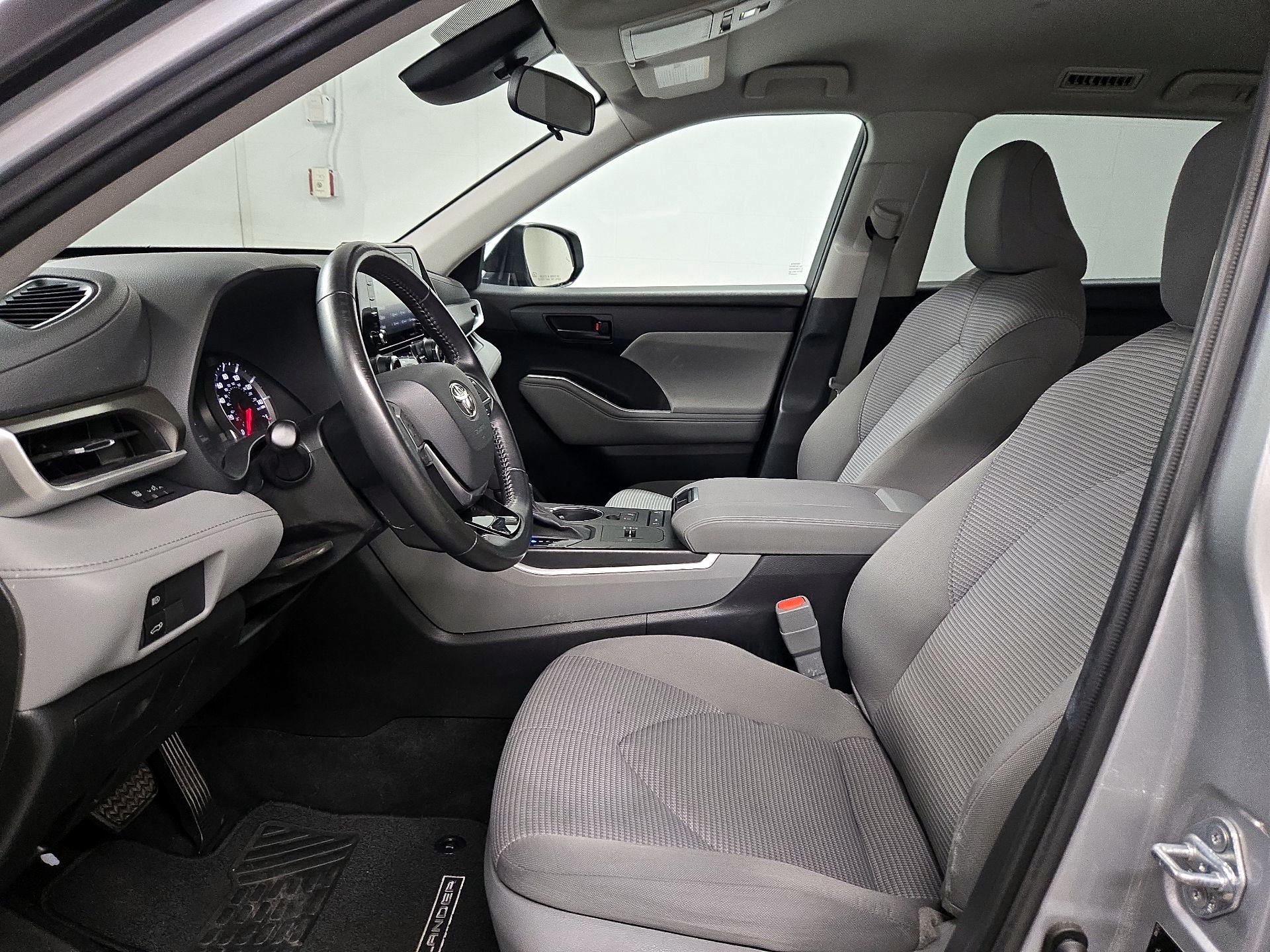 Thumbnail: 2021 Toyota Highlander - 11