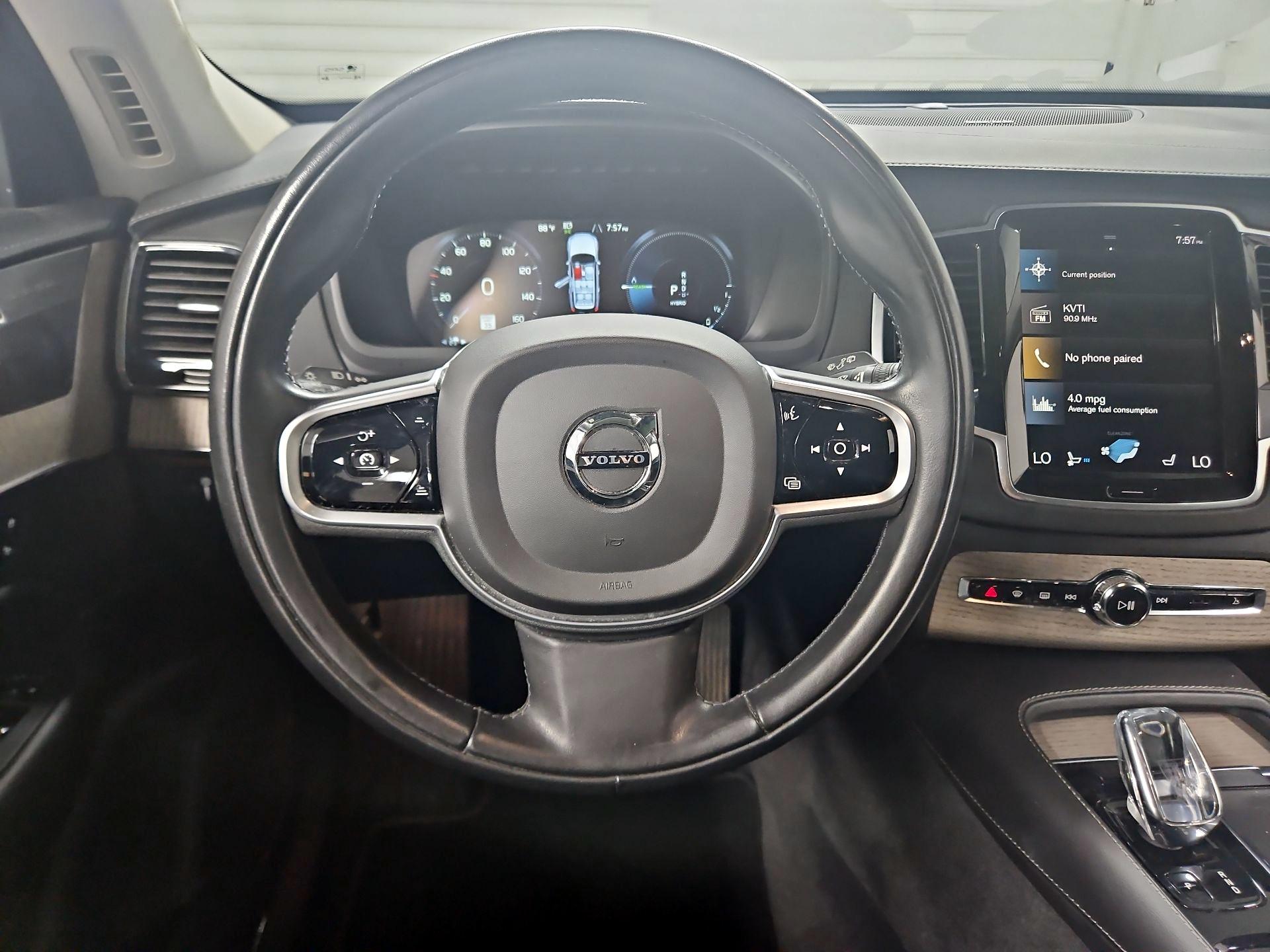 Thumbnail: 2021 Volvo XC90 - 10