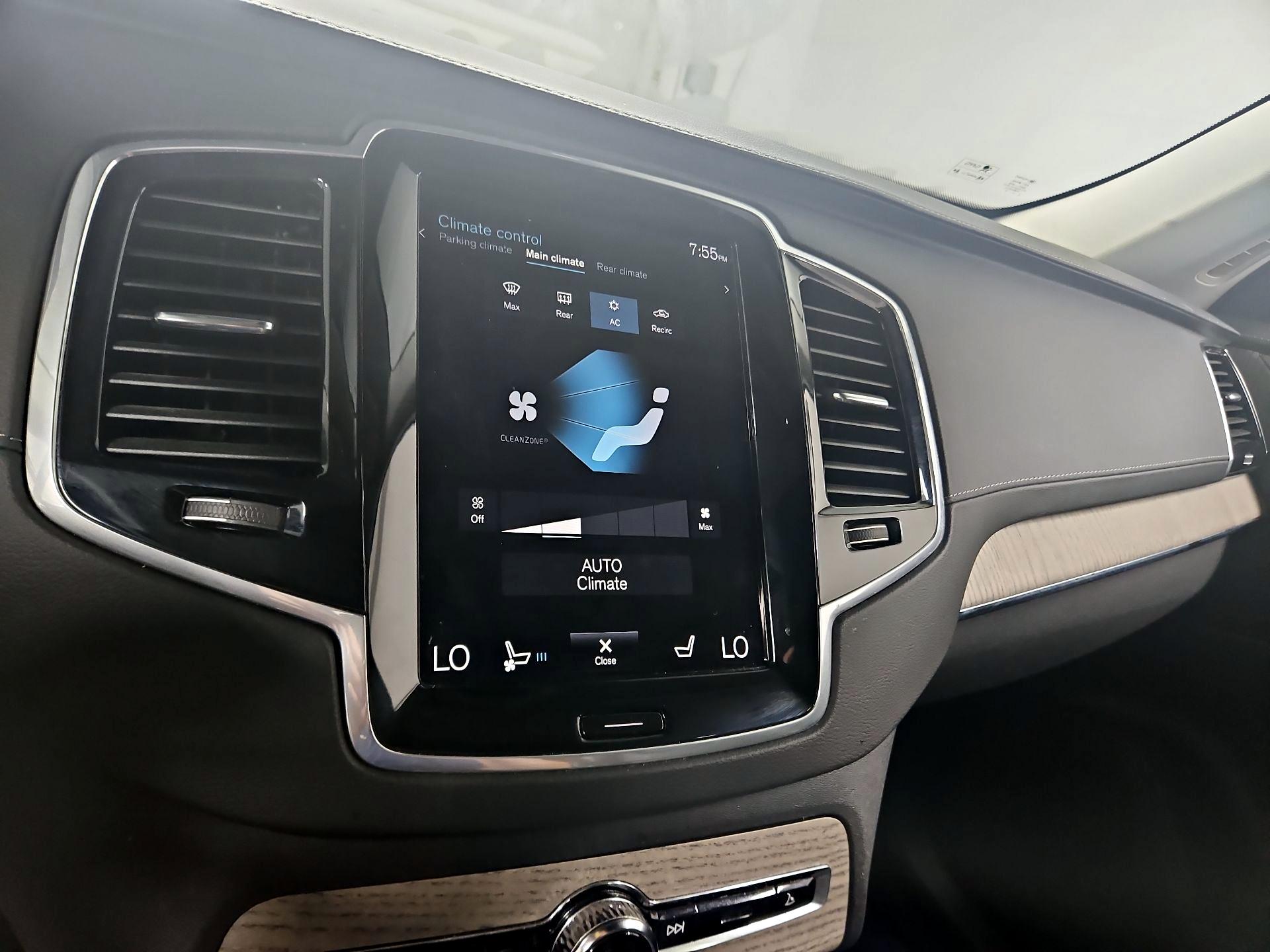 Thumbnail: 2021 Volvo XC90 - 17