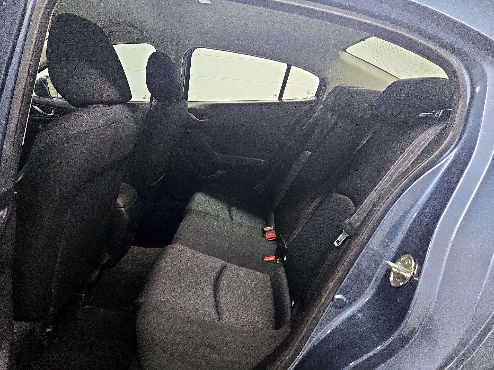 Thumbnail: 2015 Mazda Mazda3 - 19